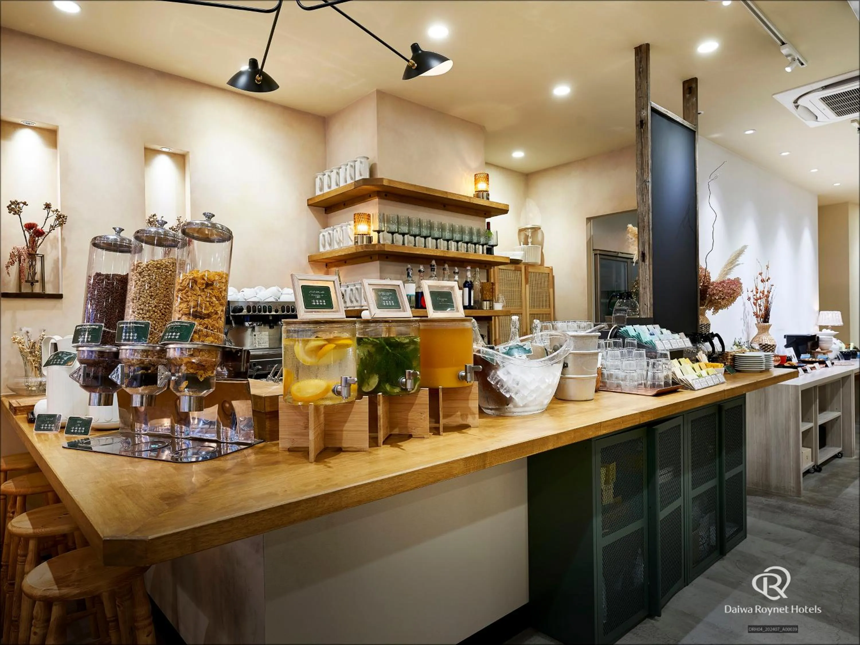 Restaurant/places to eat in Daiwa Roynet Hotel Nagoya Eki Mae