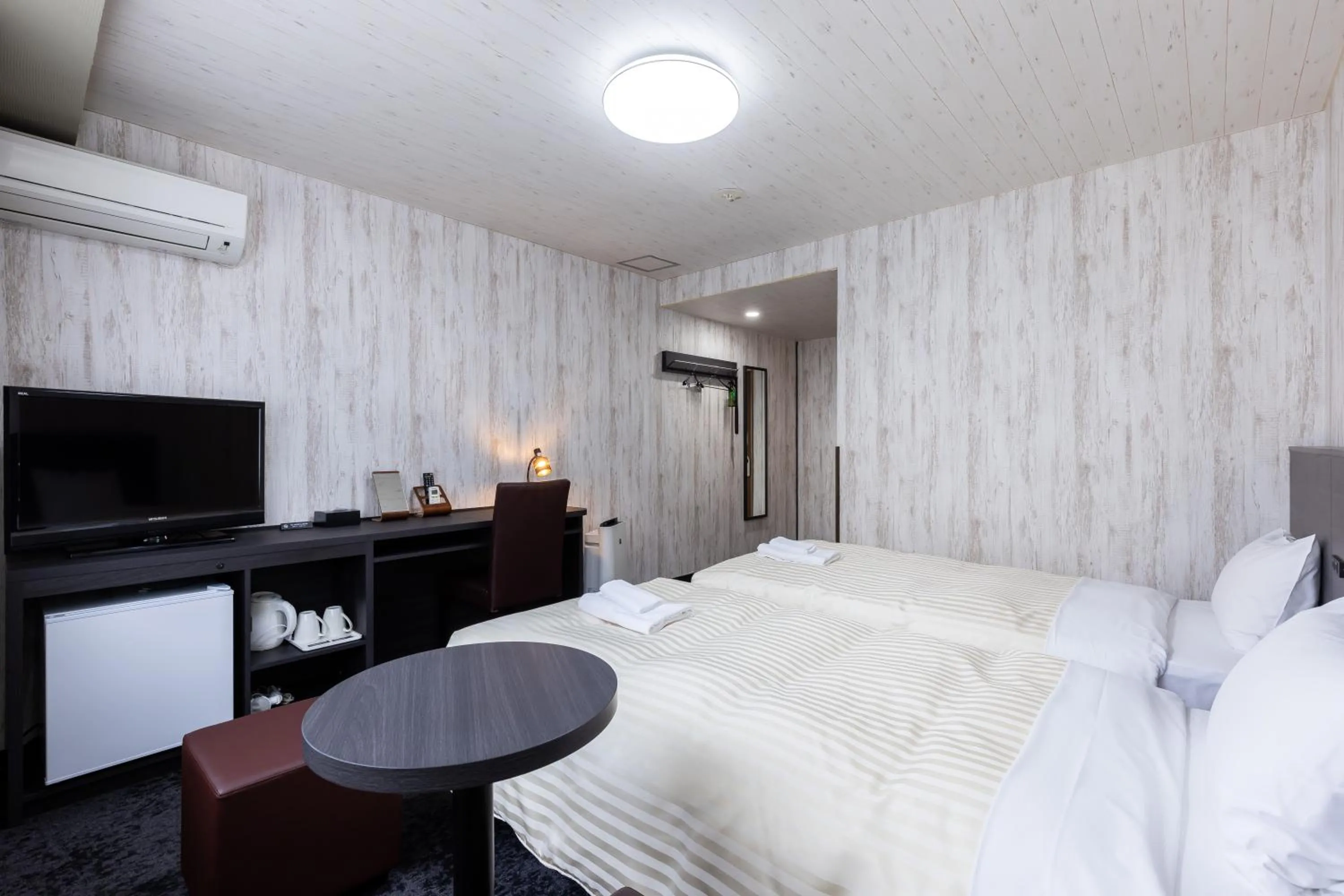 Photo of the whole room, Bed in Select Inn Fujisan Gotemba