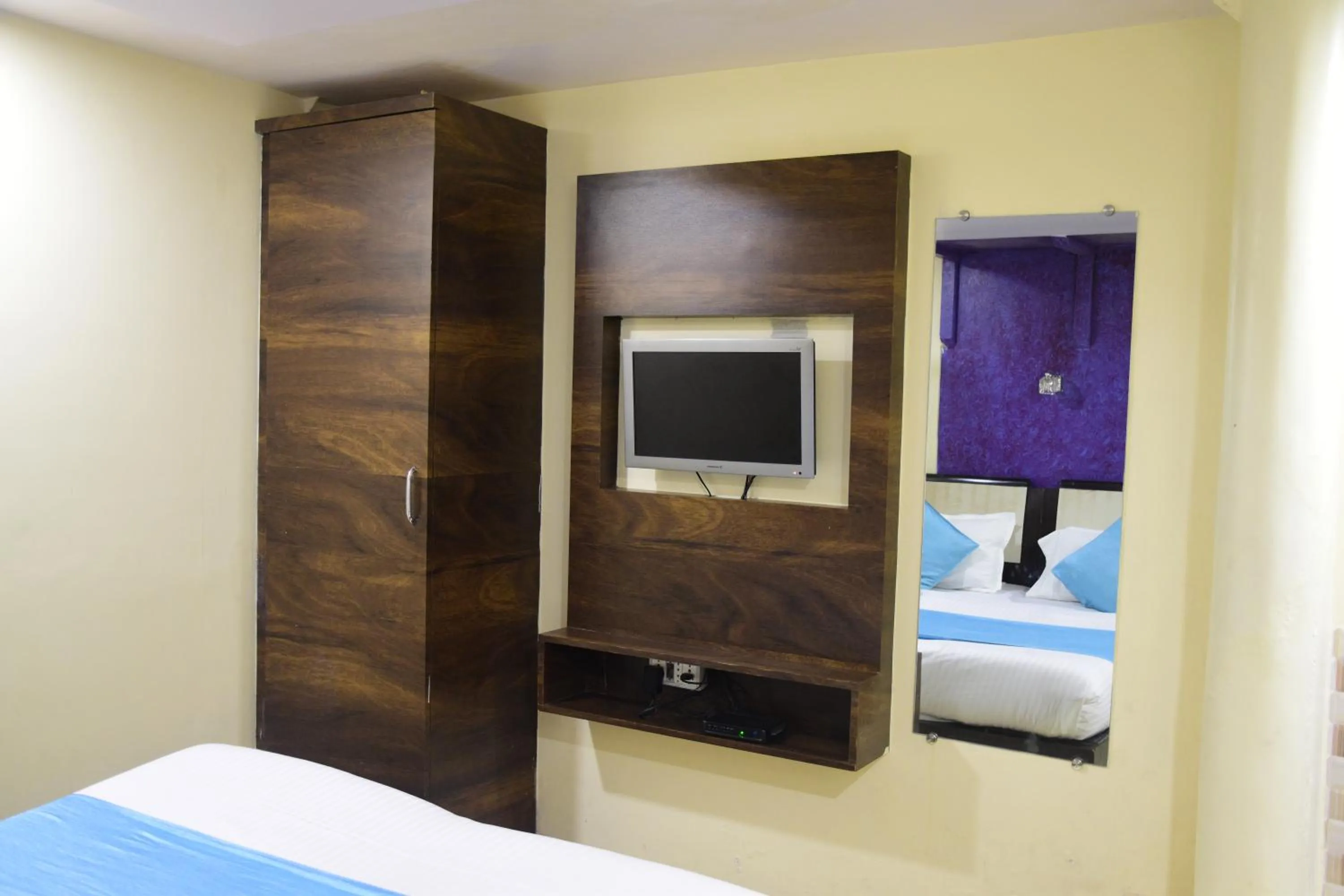 Bed in Hotel K.C Residency