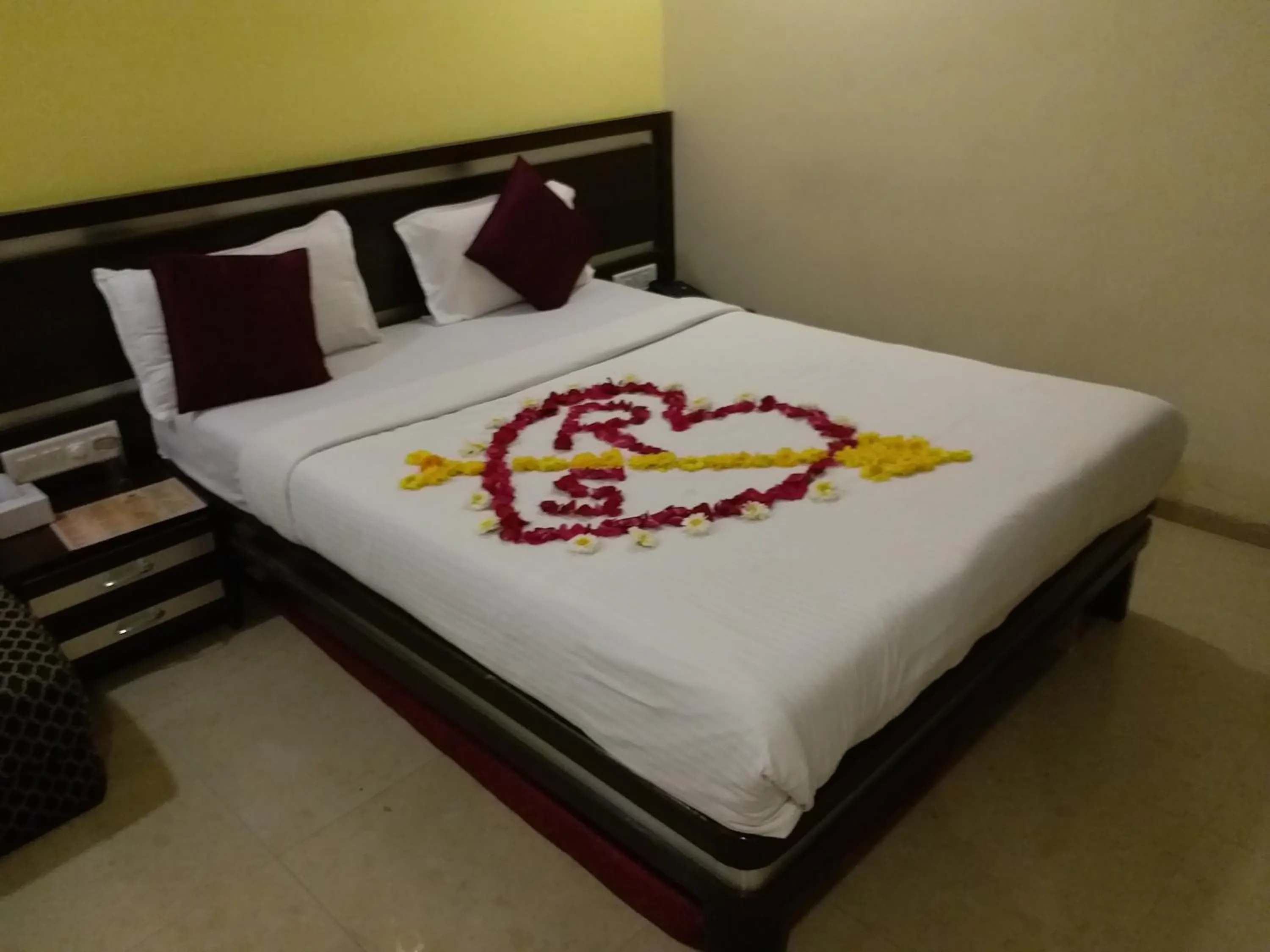 Bed in Hotel K.C Residency