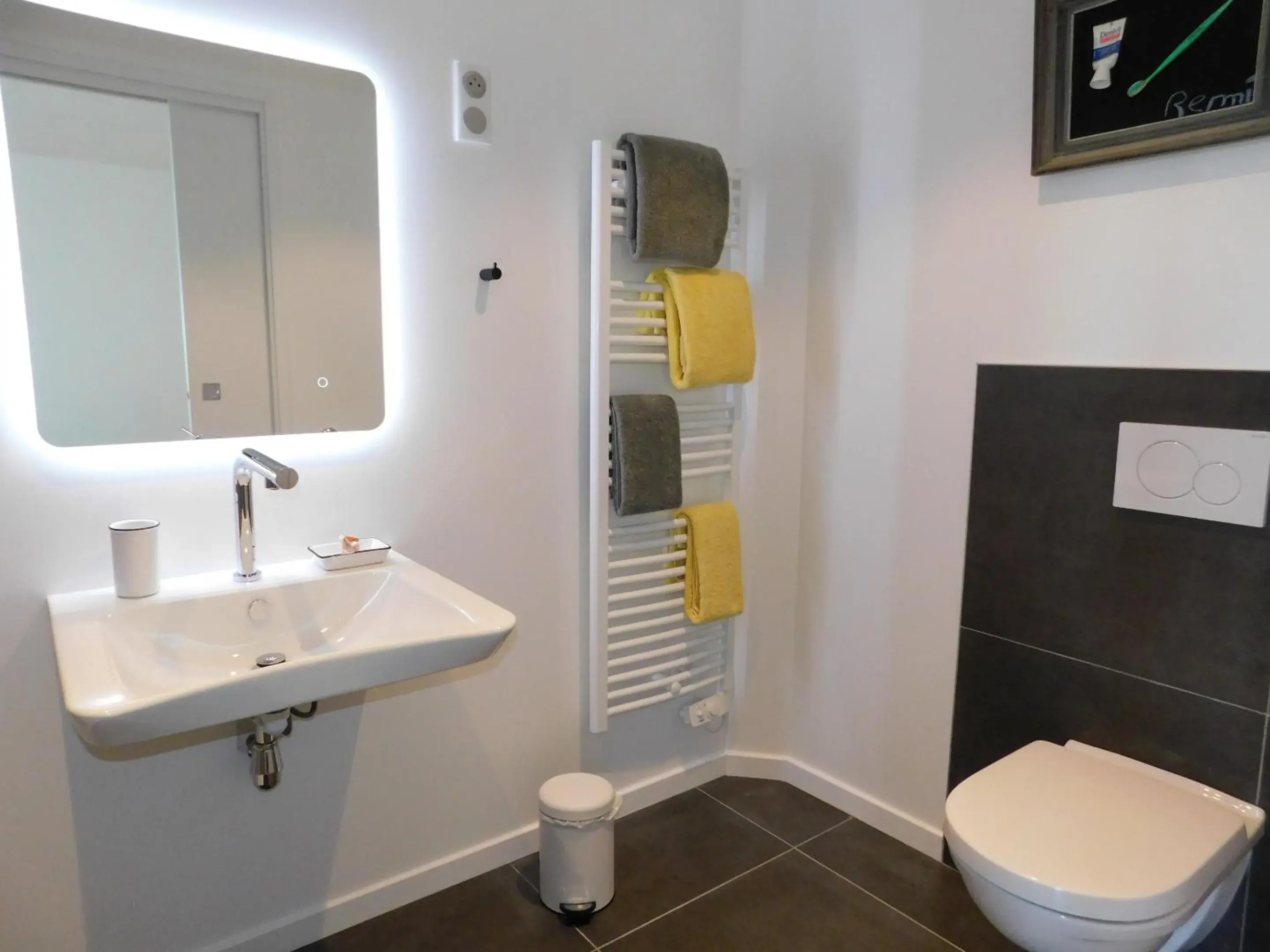 Double Room with Private Bathroom in La Maison de Paul & Margaux Double Room with Private Bathroom in La Maison de Paul & Margaux