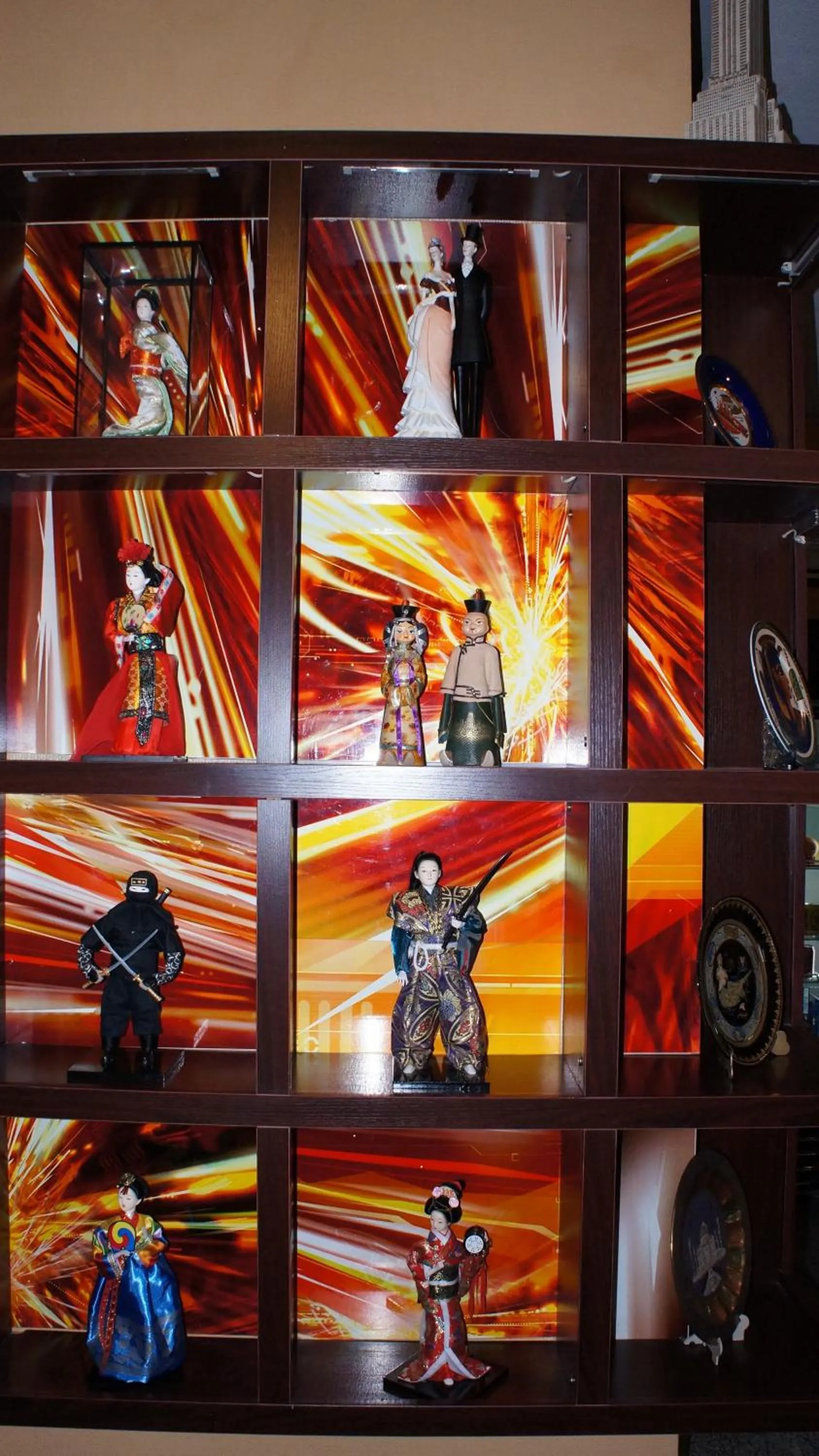 Restaurant/places to eat in New West Hotel