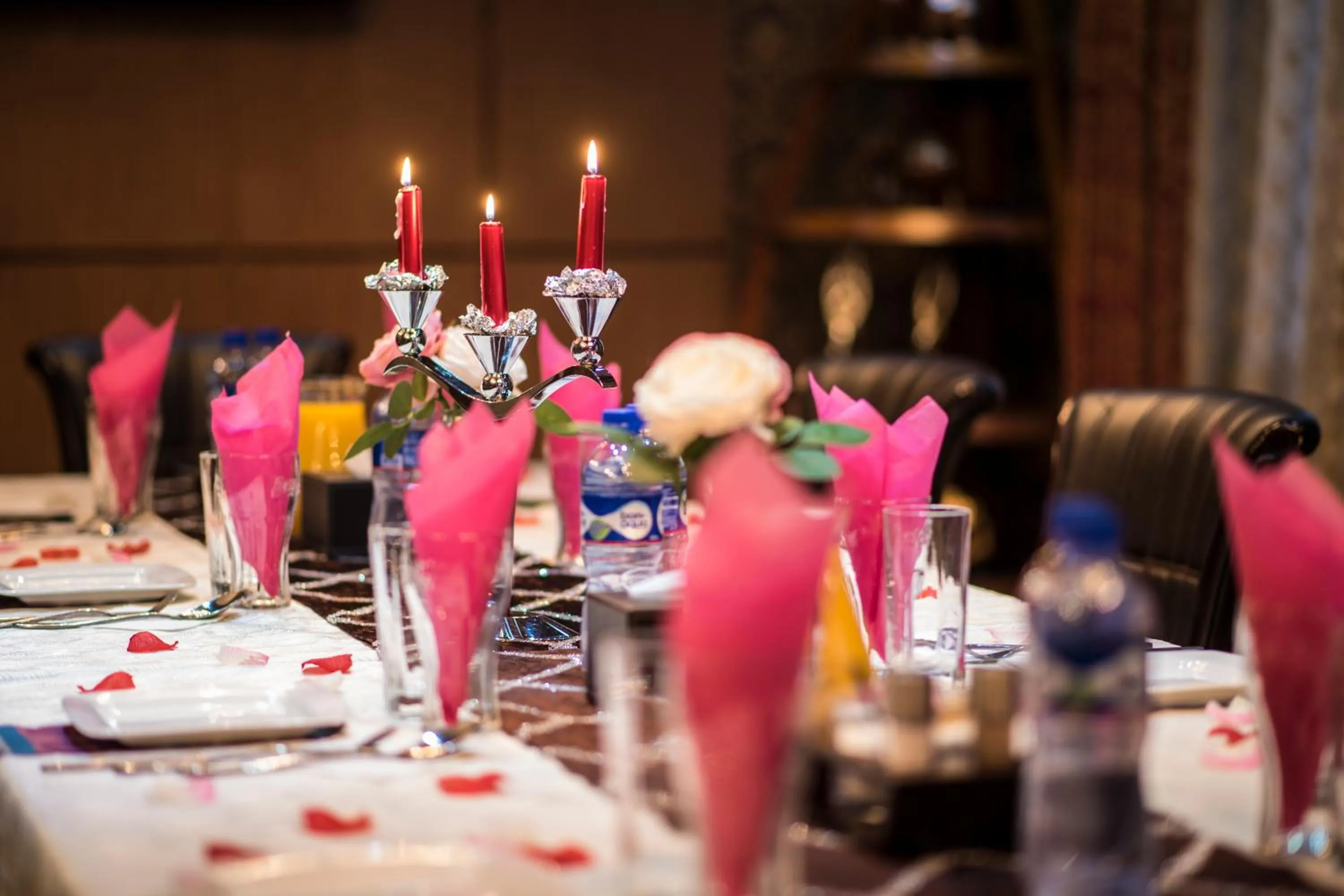 Restaurant/places to eat in New West Hotel