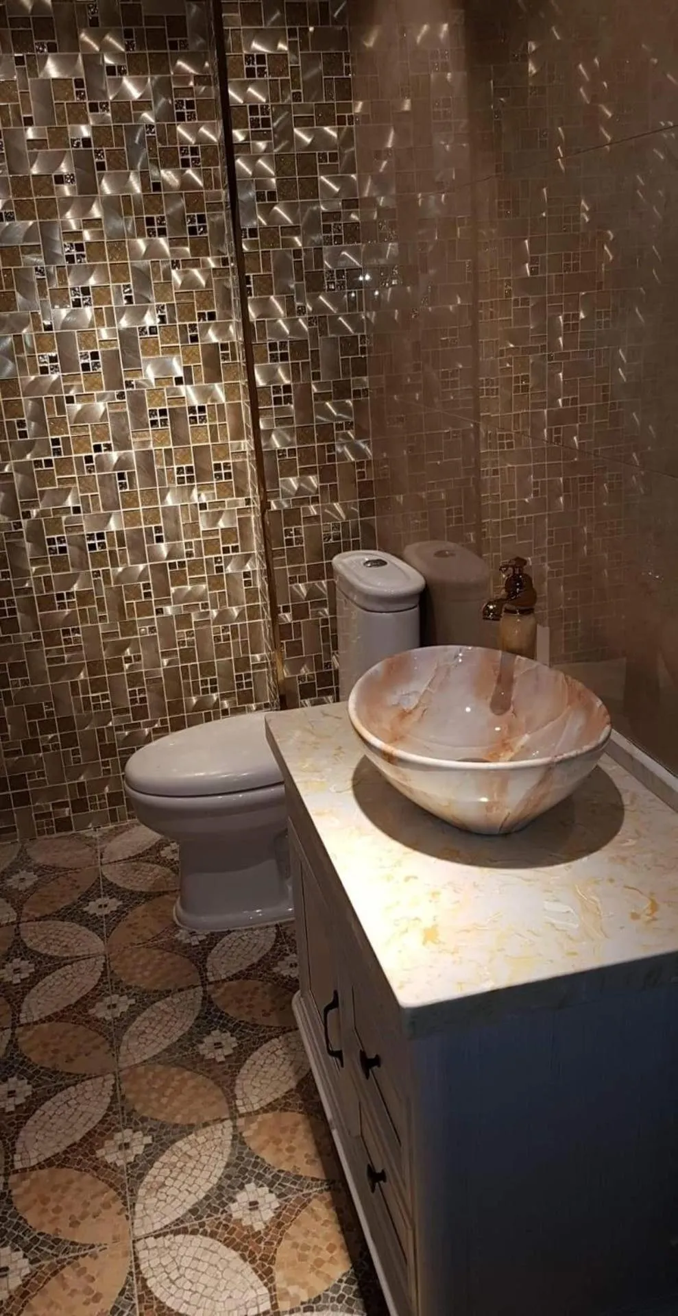 Bathroom in New West Hotel