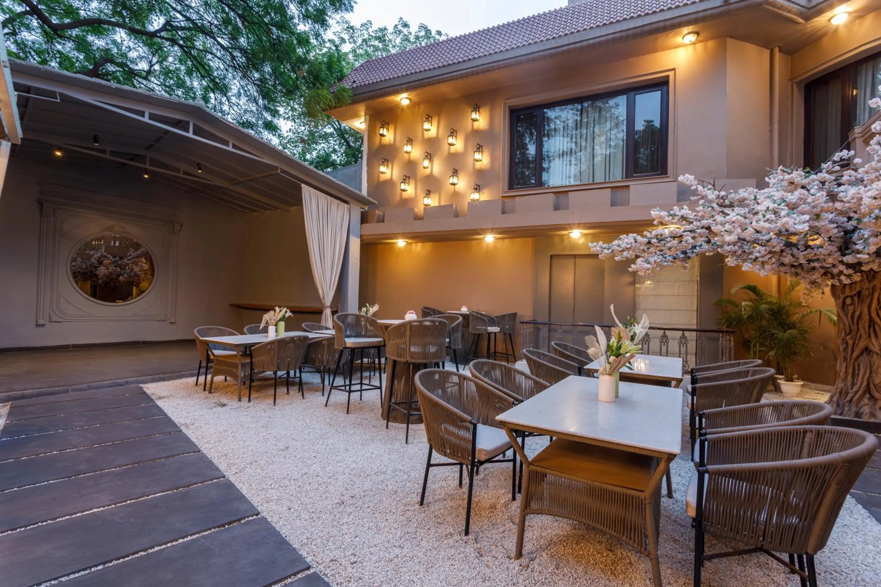 Restaurant/places to eat in Spara Boutique Resort