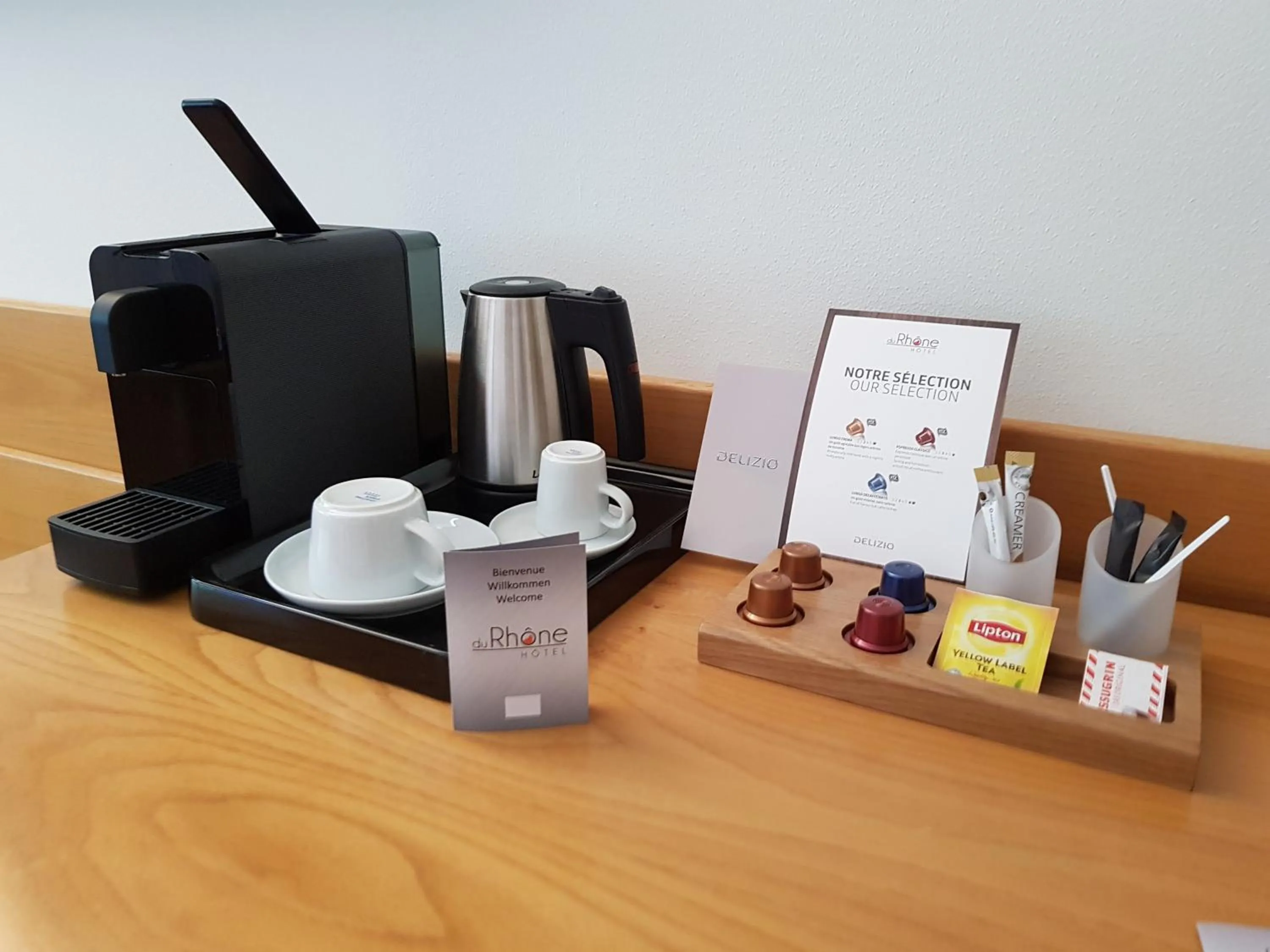 Coffee/tea facilities in Hôtel du Rhône