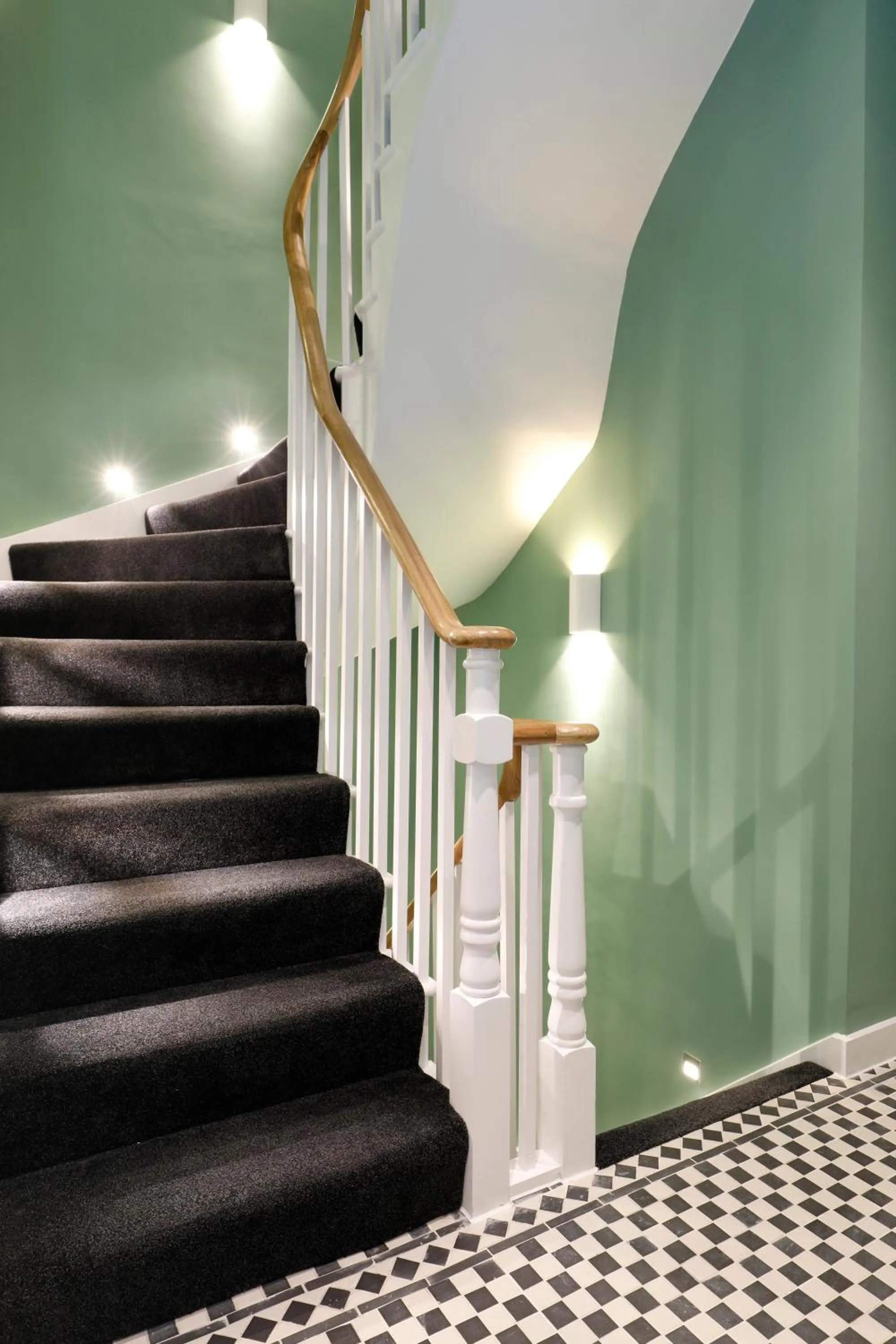 Lobby or reception in Kensington Stay