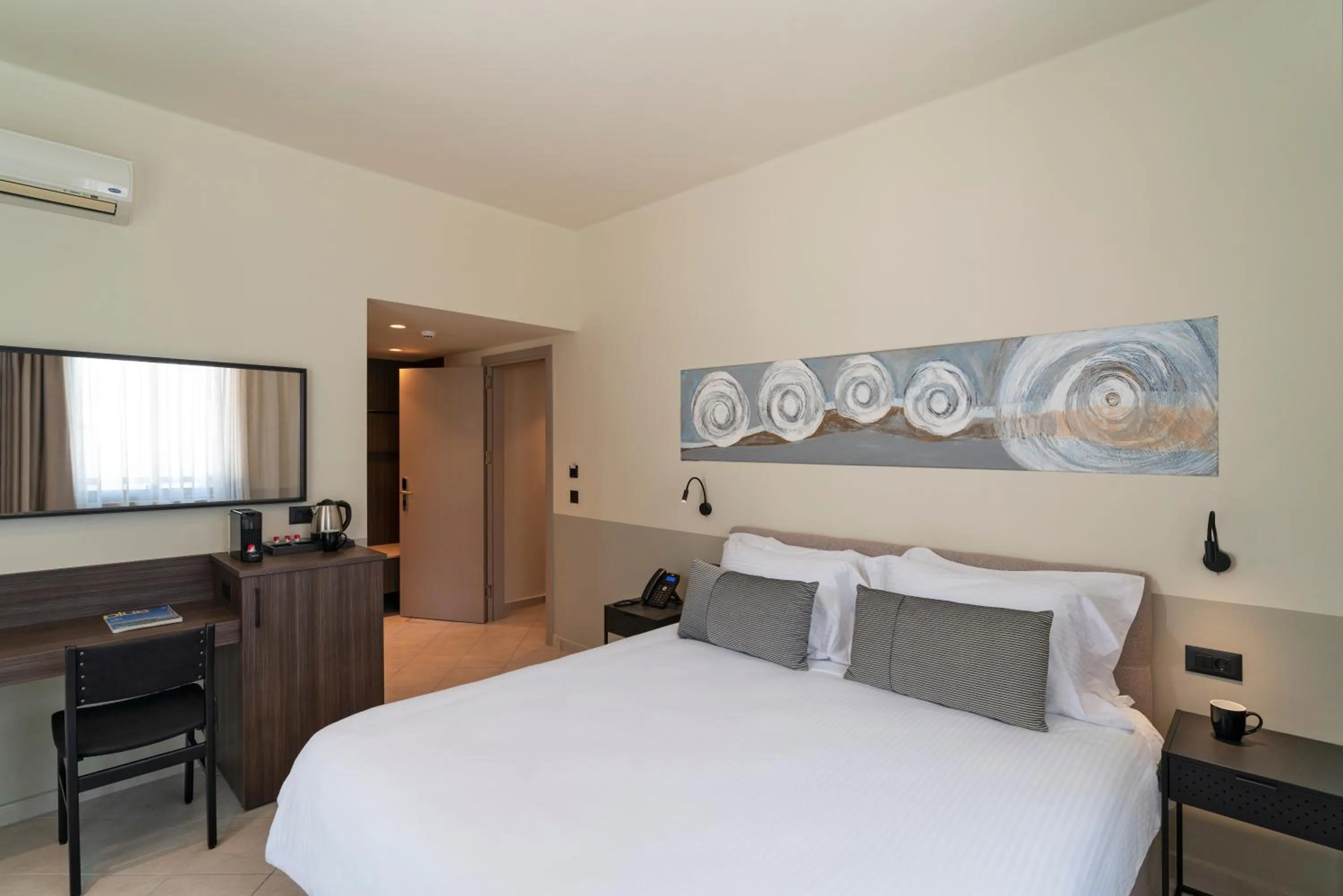 Bedroom, Bed in Mariette Rhodes Urban Suites