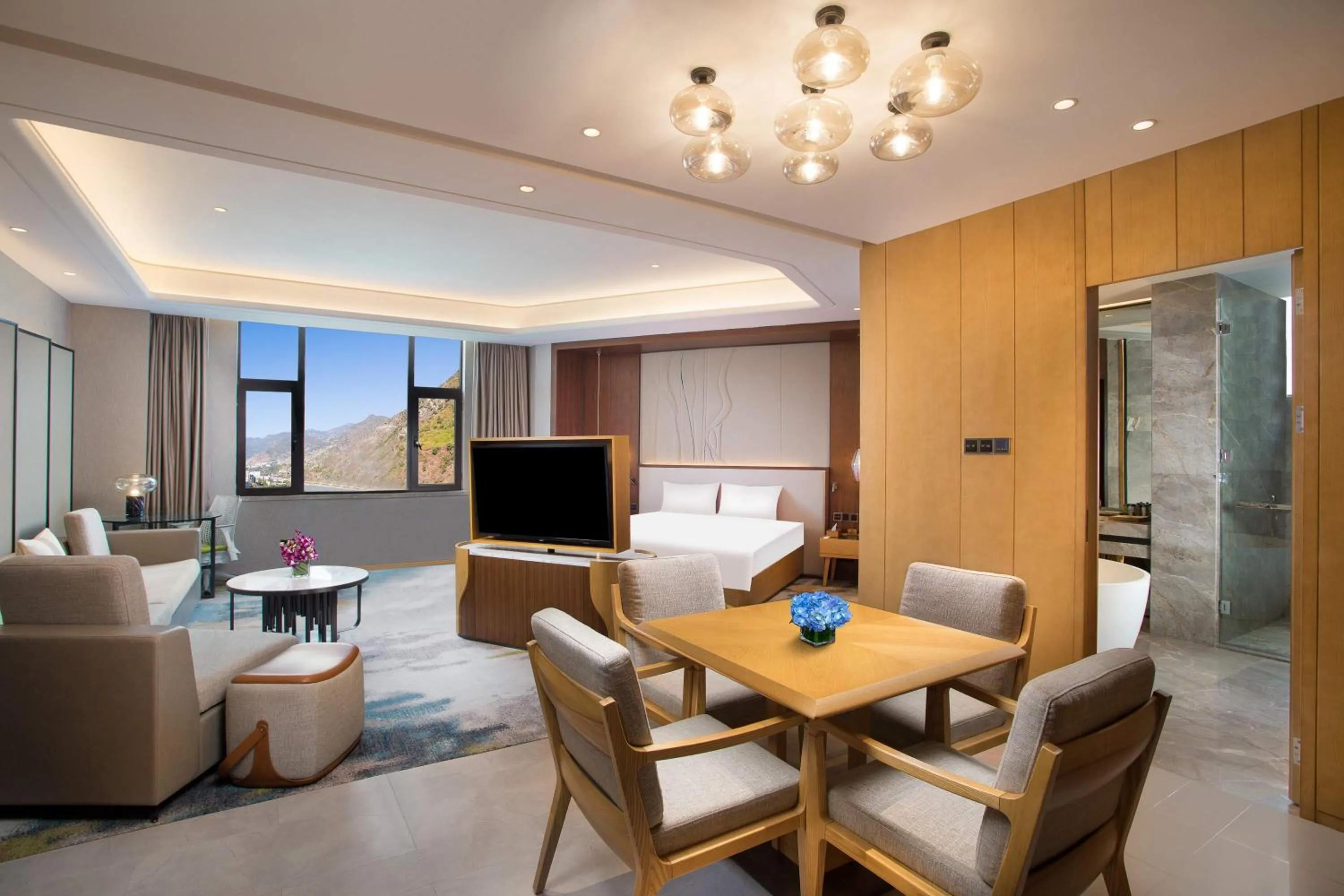 Communal lounge/ TV room in Hilton Garden Inn Nujiang