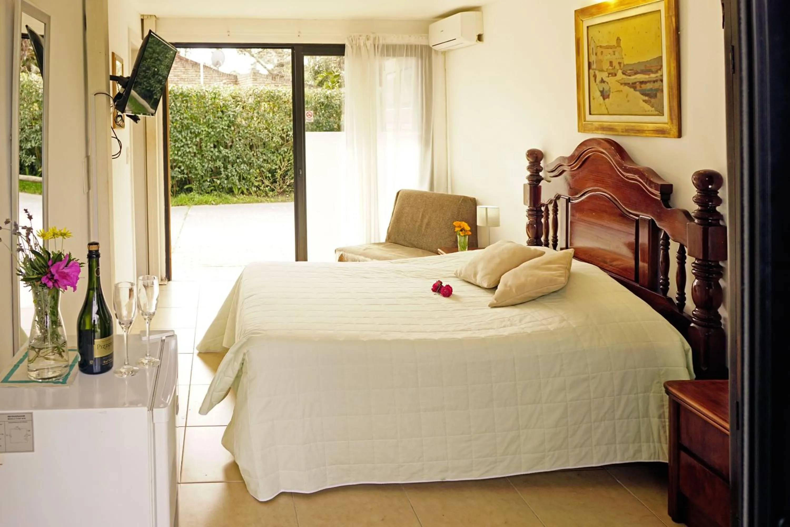 Photo of the whole room in Arsamici Hotel