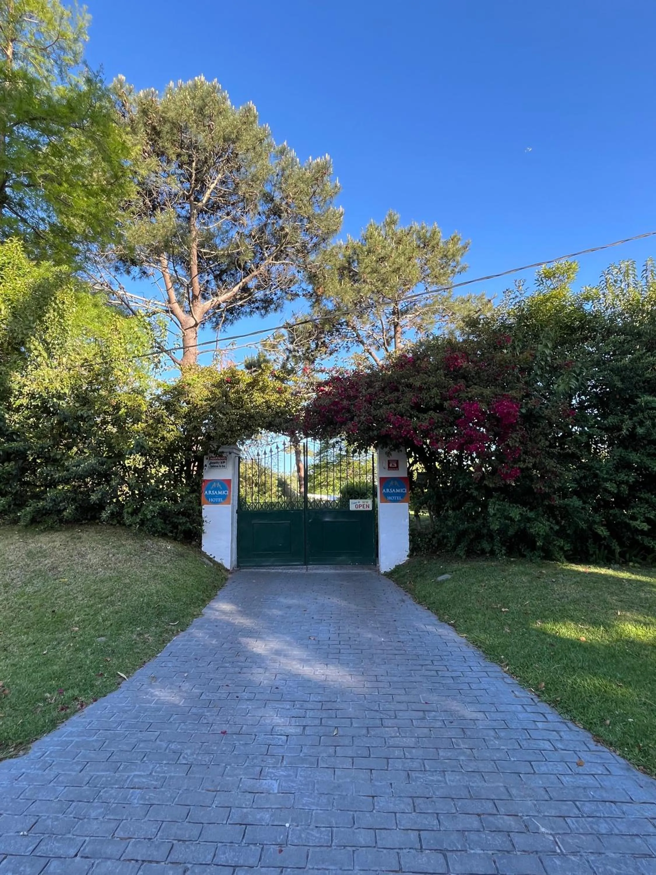 Facade/entrance in Arsamici Hotel