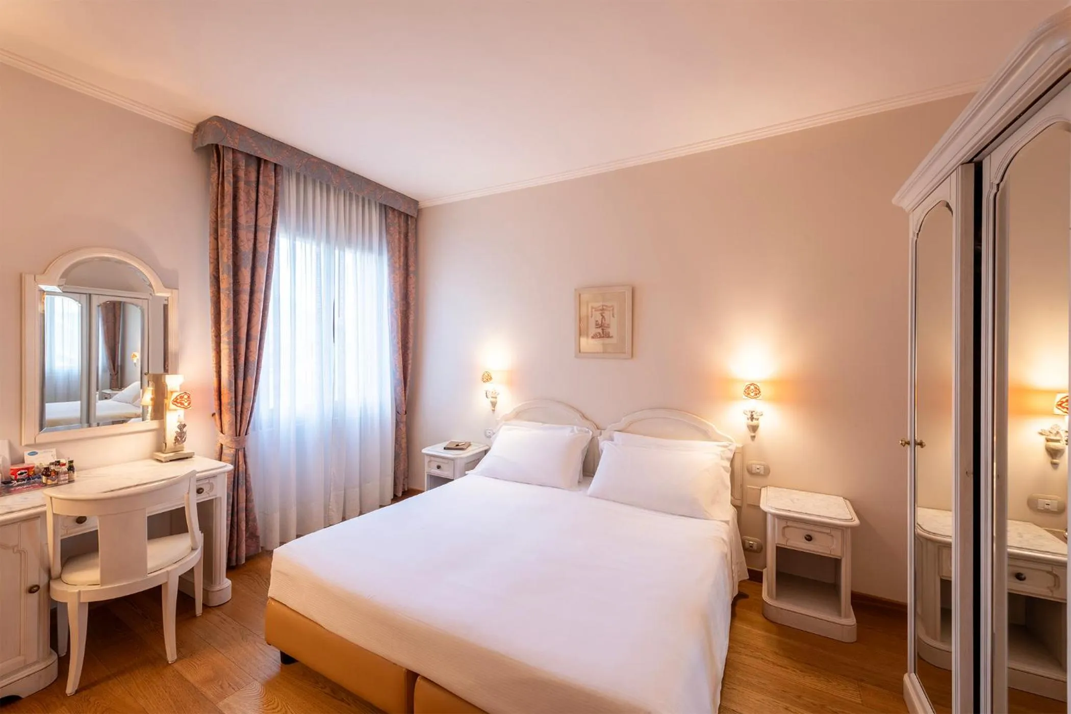 Bed in Majestic Toscanelli (centro storico)