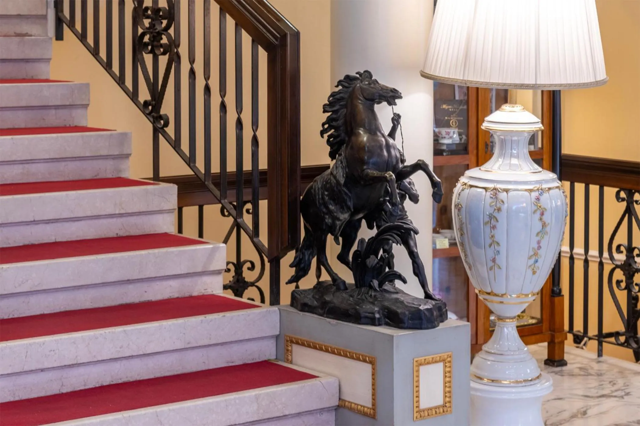 Lobby or reception in Majestic Toscanelli (centro storico)