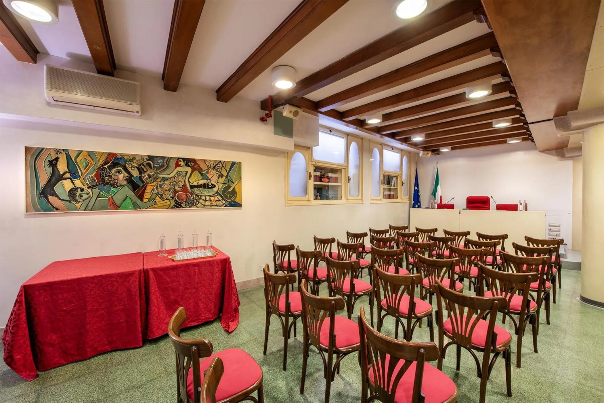Business facilities in Majestic Toscanelli (centro storico)