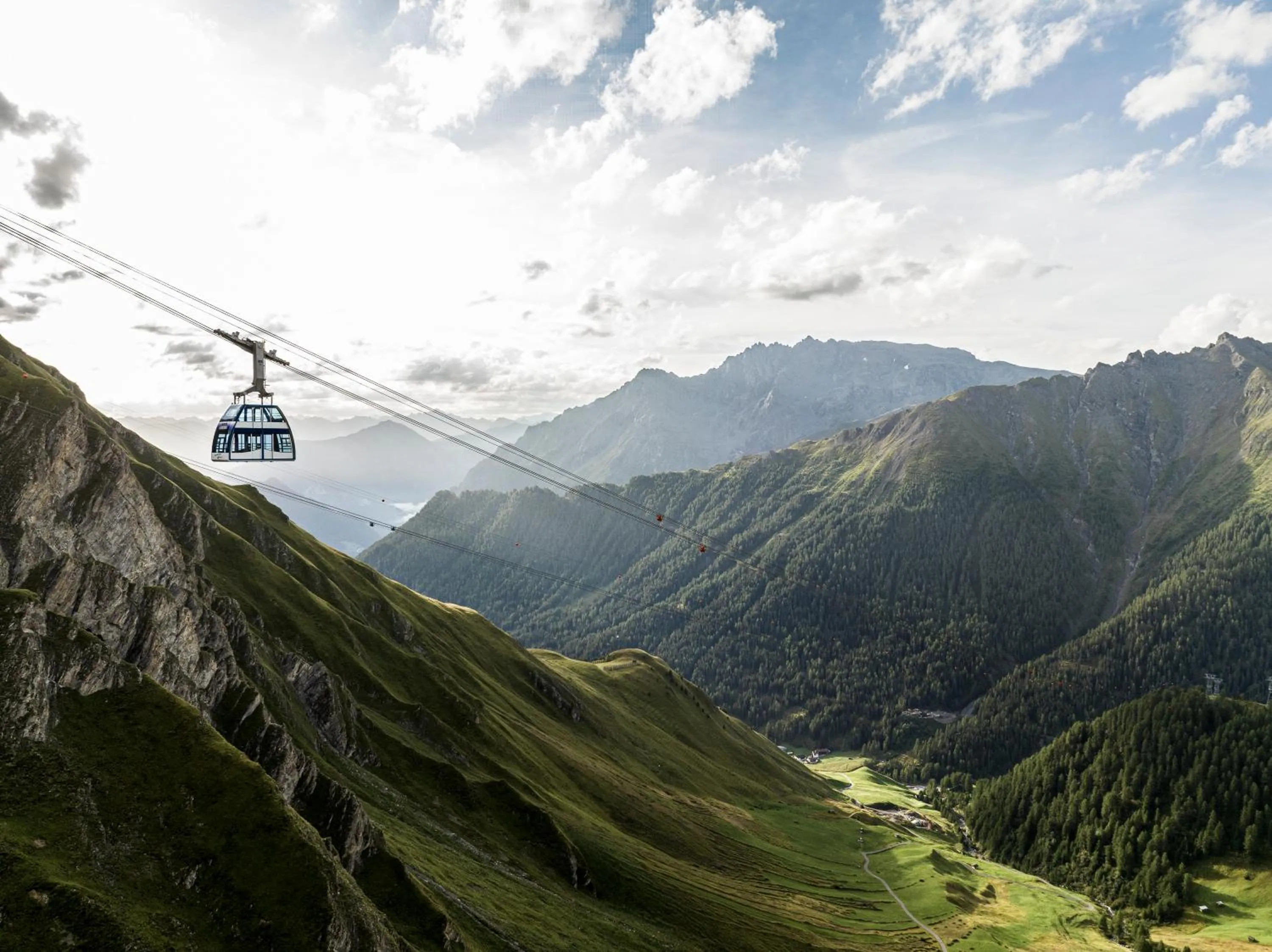 Seasons in Panorama Samnaun