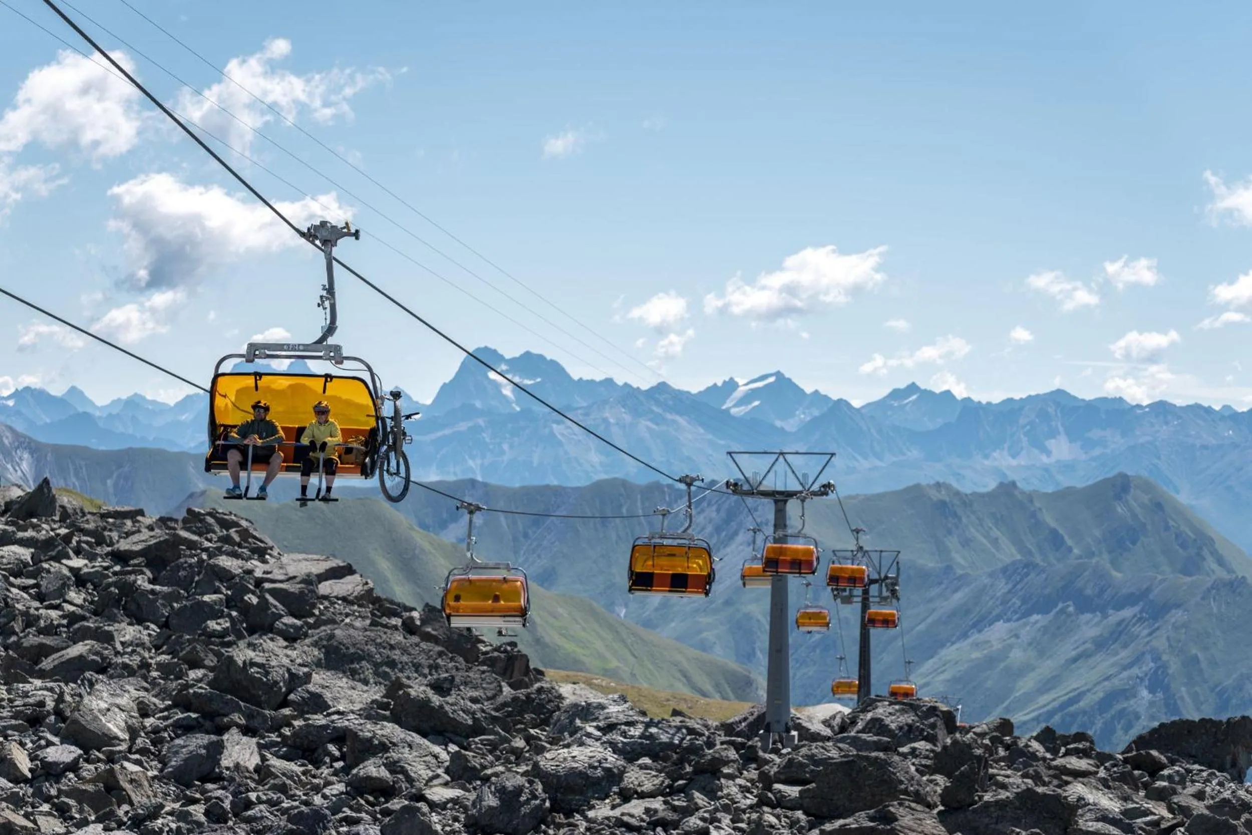 Sports in Panorama Samnaun