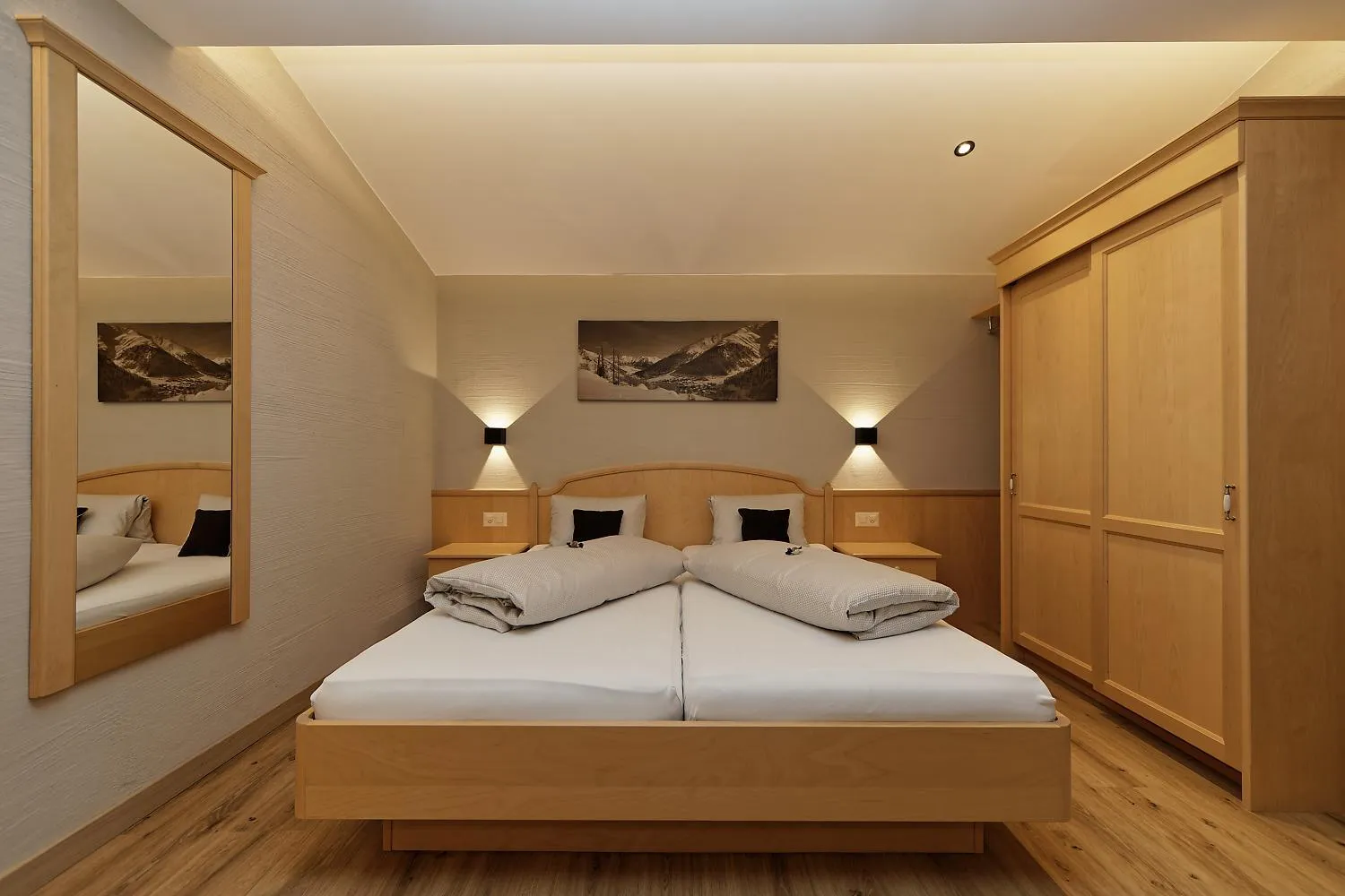 Double Room with Balcony in Panorama Samnaun