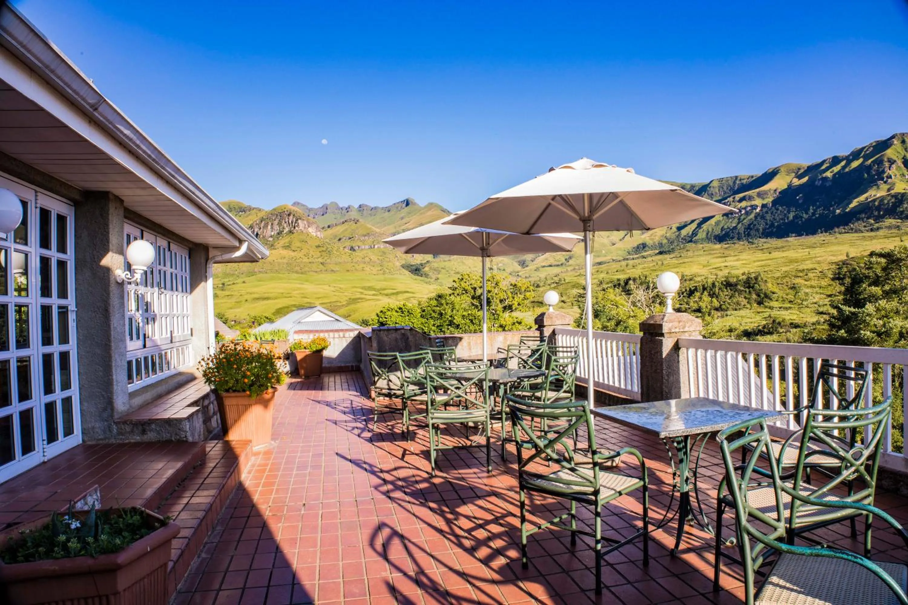 Property building in Cathedral Peak Hotel