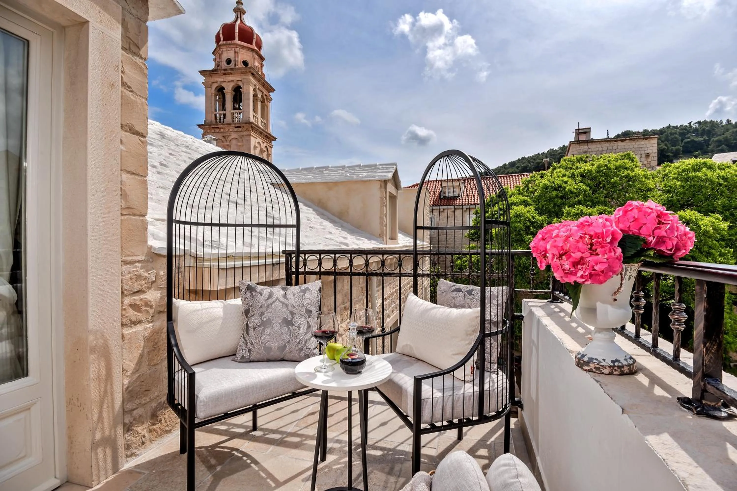 Balcony/Terrace in Puteus Palace Heritage Hotel