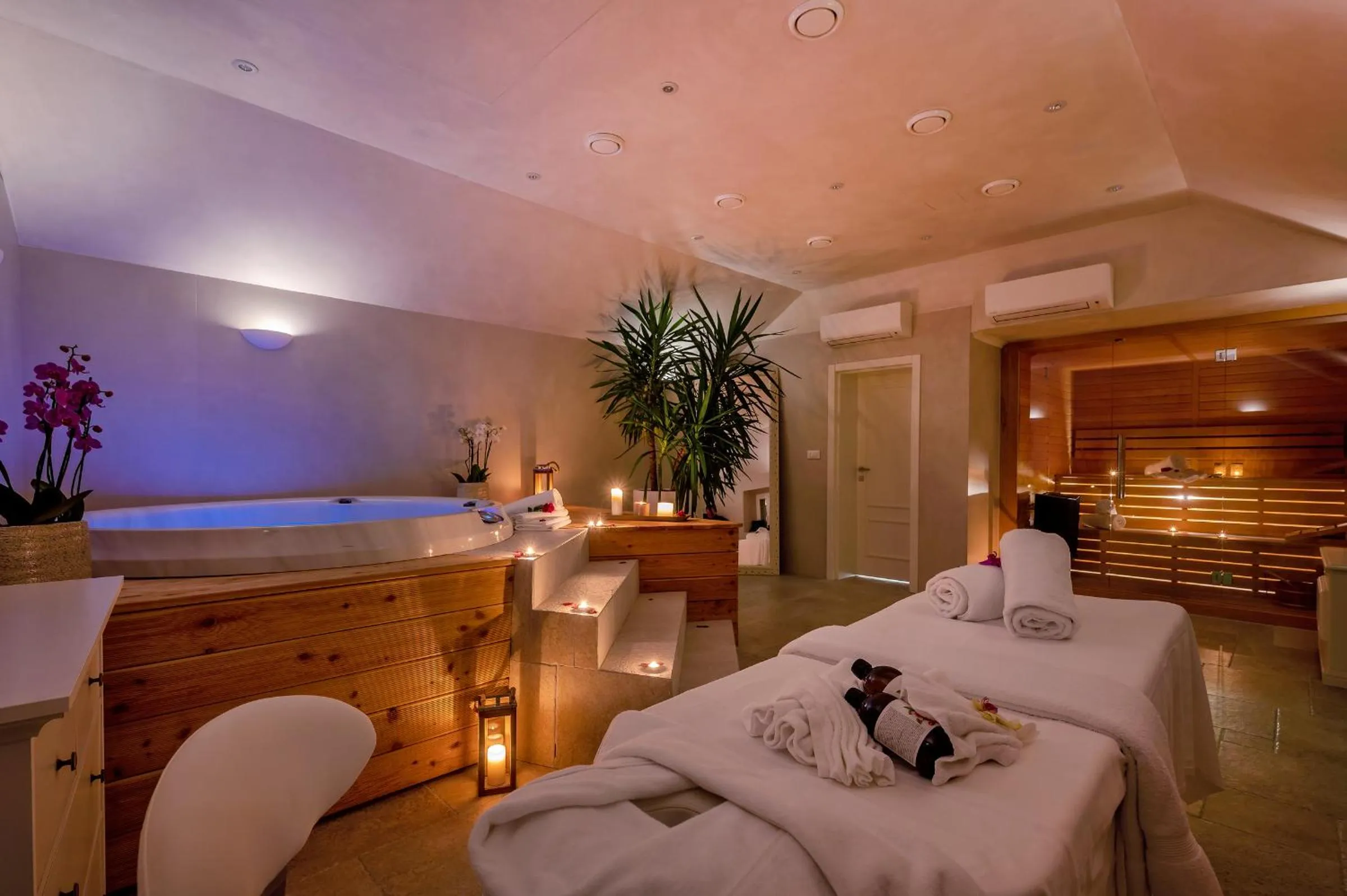 Hot Tub in Puteus Palace Heritage Hotel