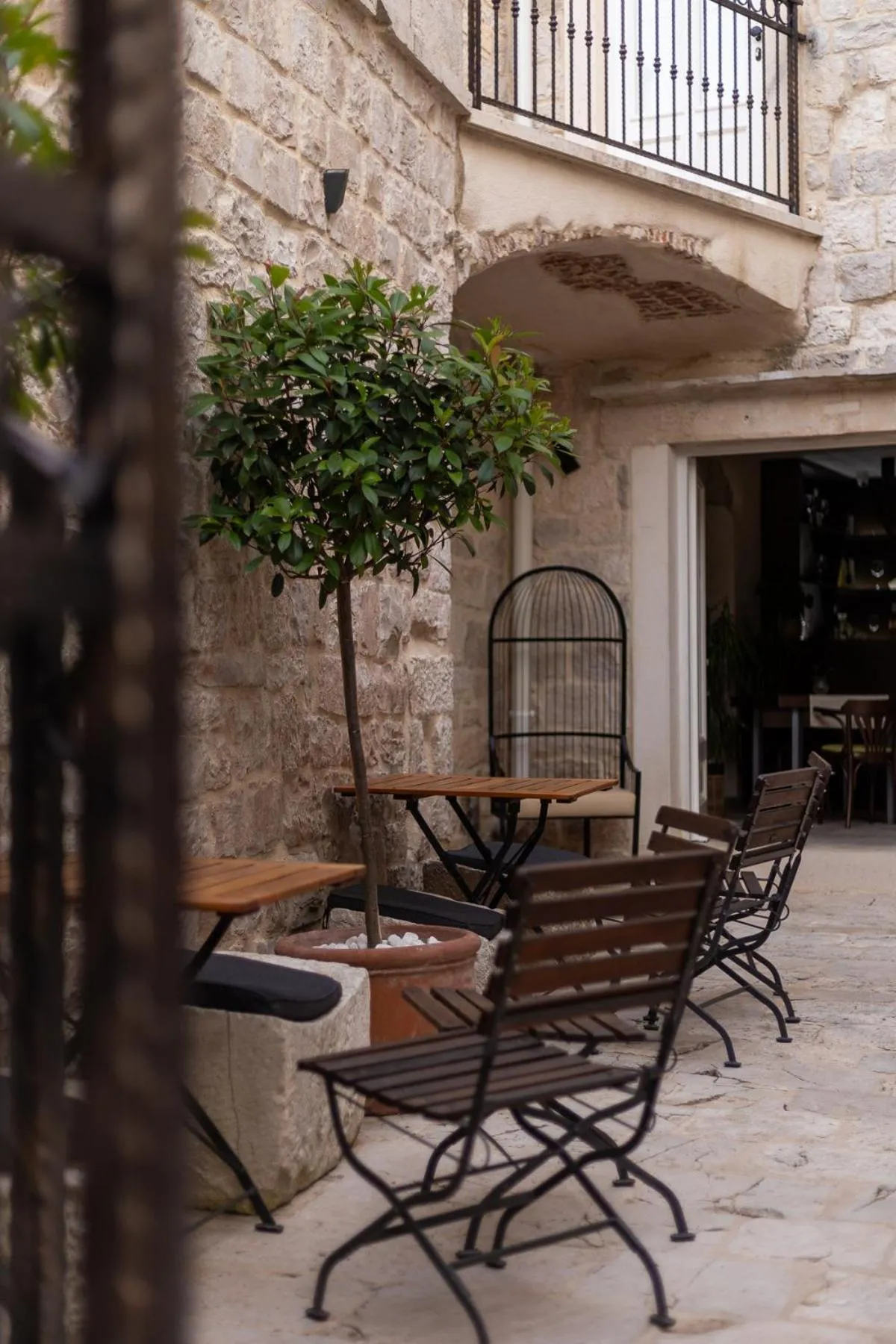 Property building in Puteus Palace Heritage Hotel