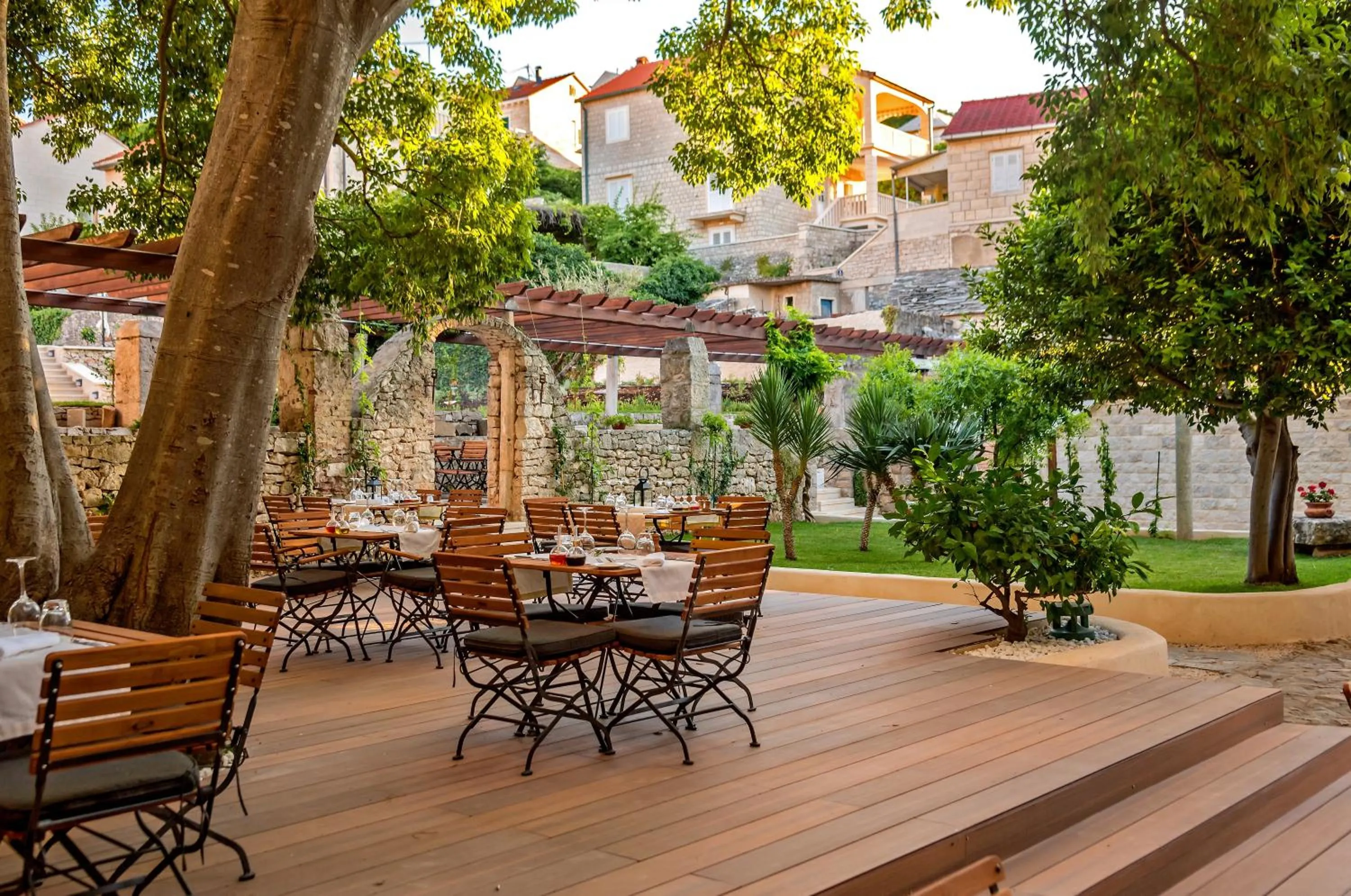 Restaurant/places to eat in Puteus Palace Heritage Hotel