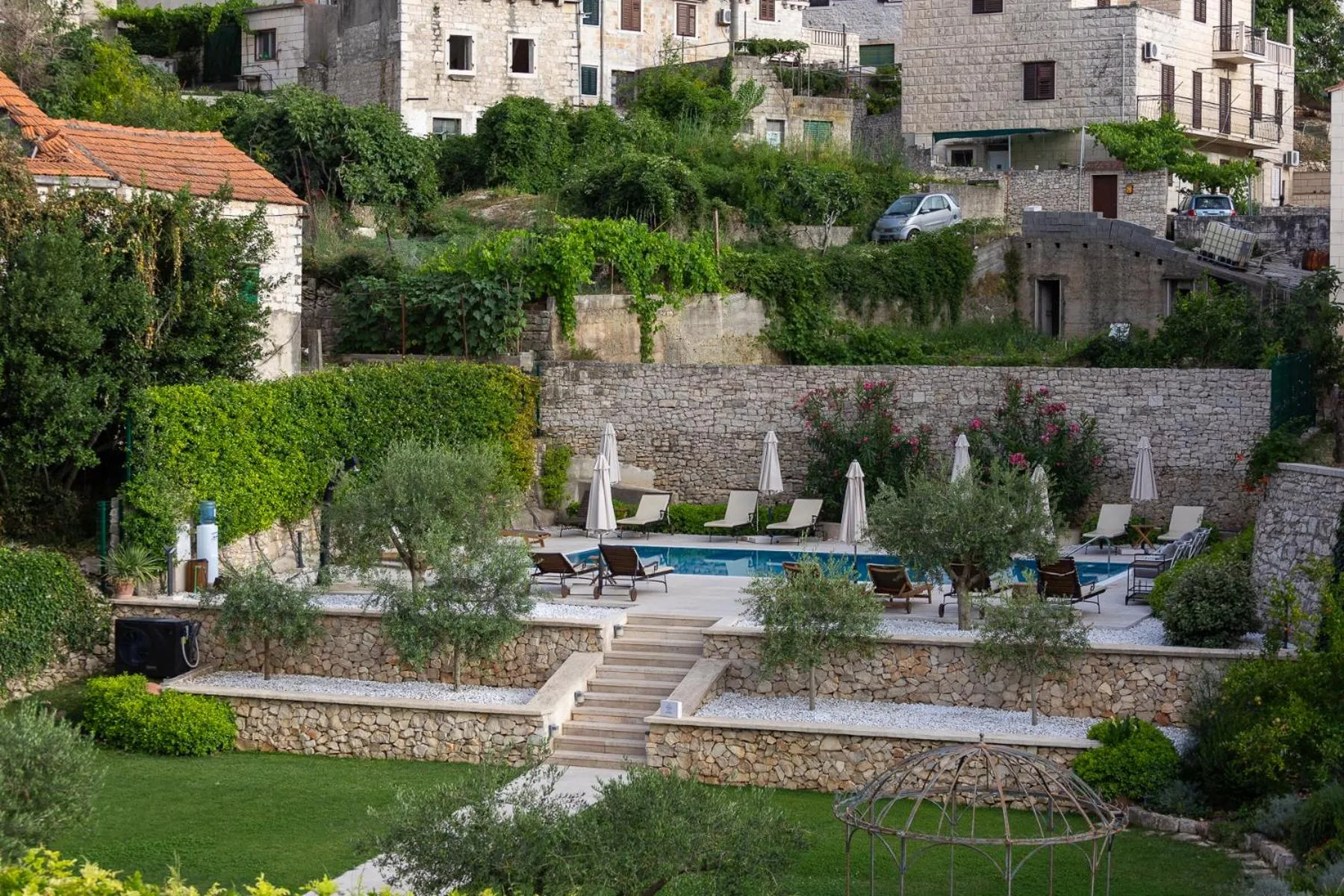 Swimming pool in Puteus Palace Heritage Hotel