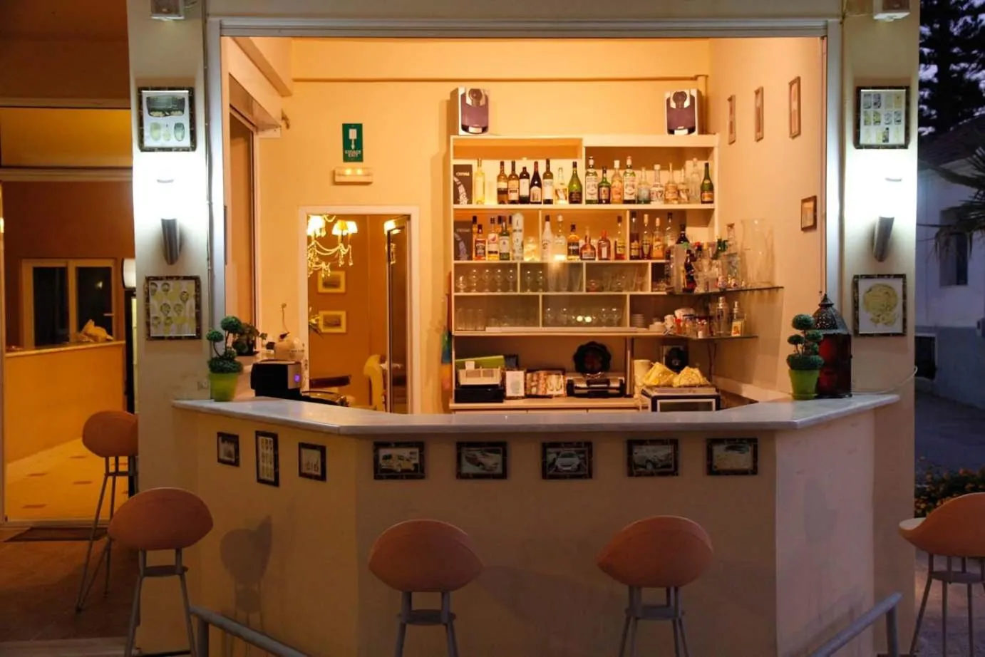 Lounge or bar in Lambrinos Suites