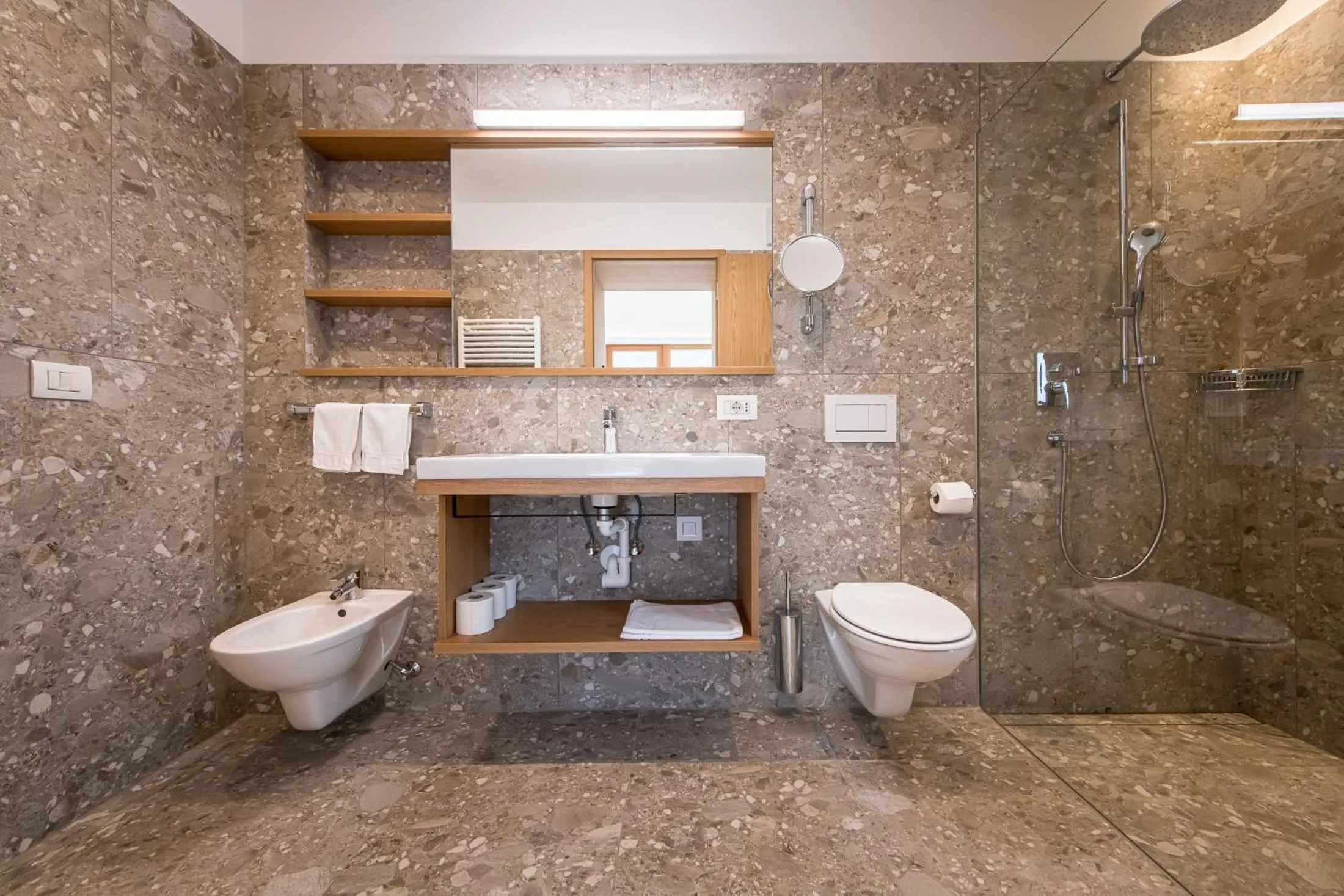 Shower in Hotel Taufers