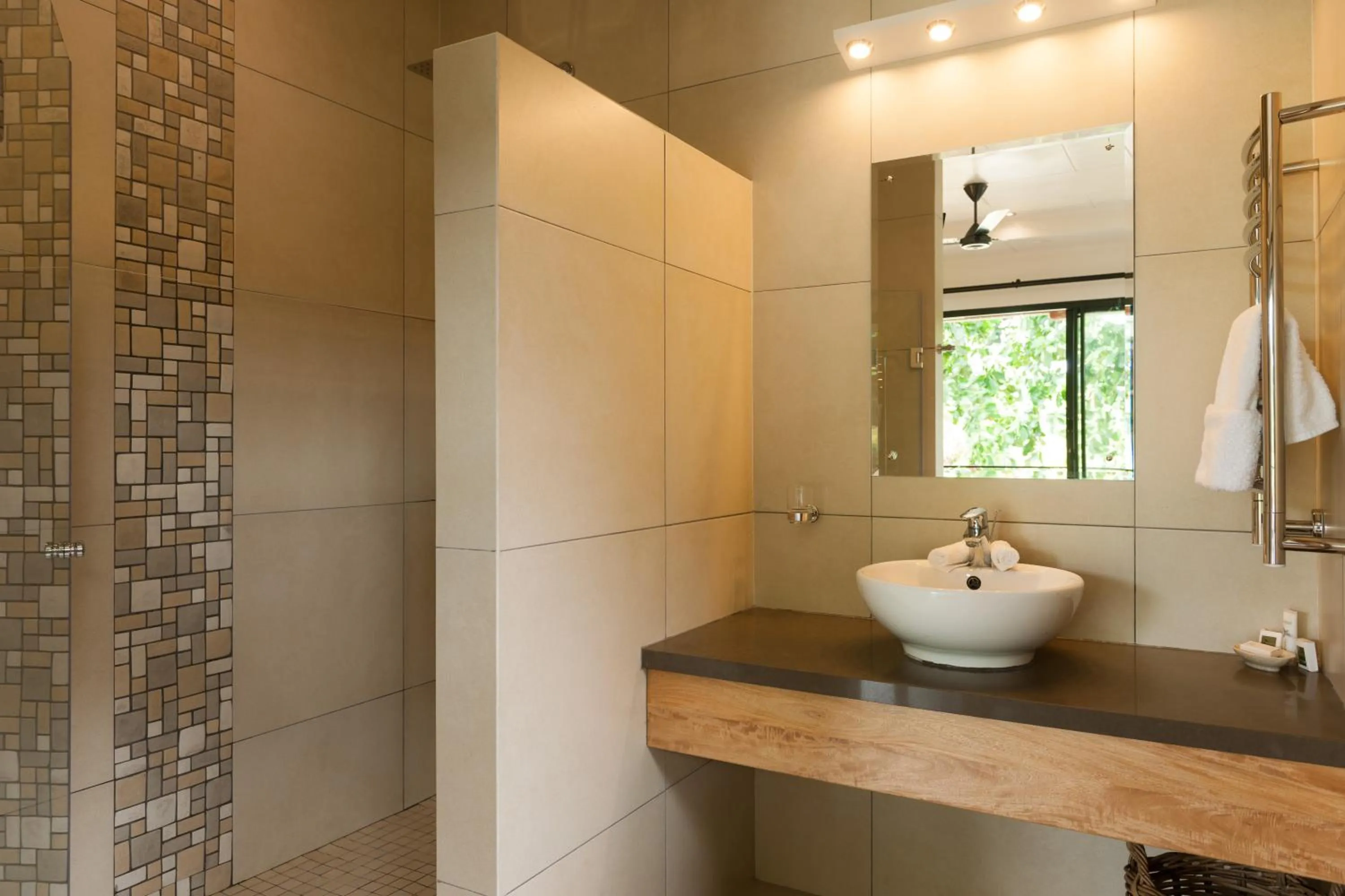 Le Repaire - Boutique Hotel & Restaurant