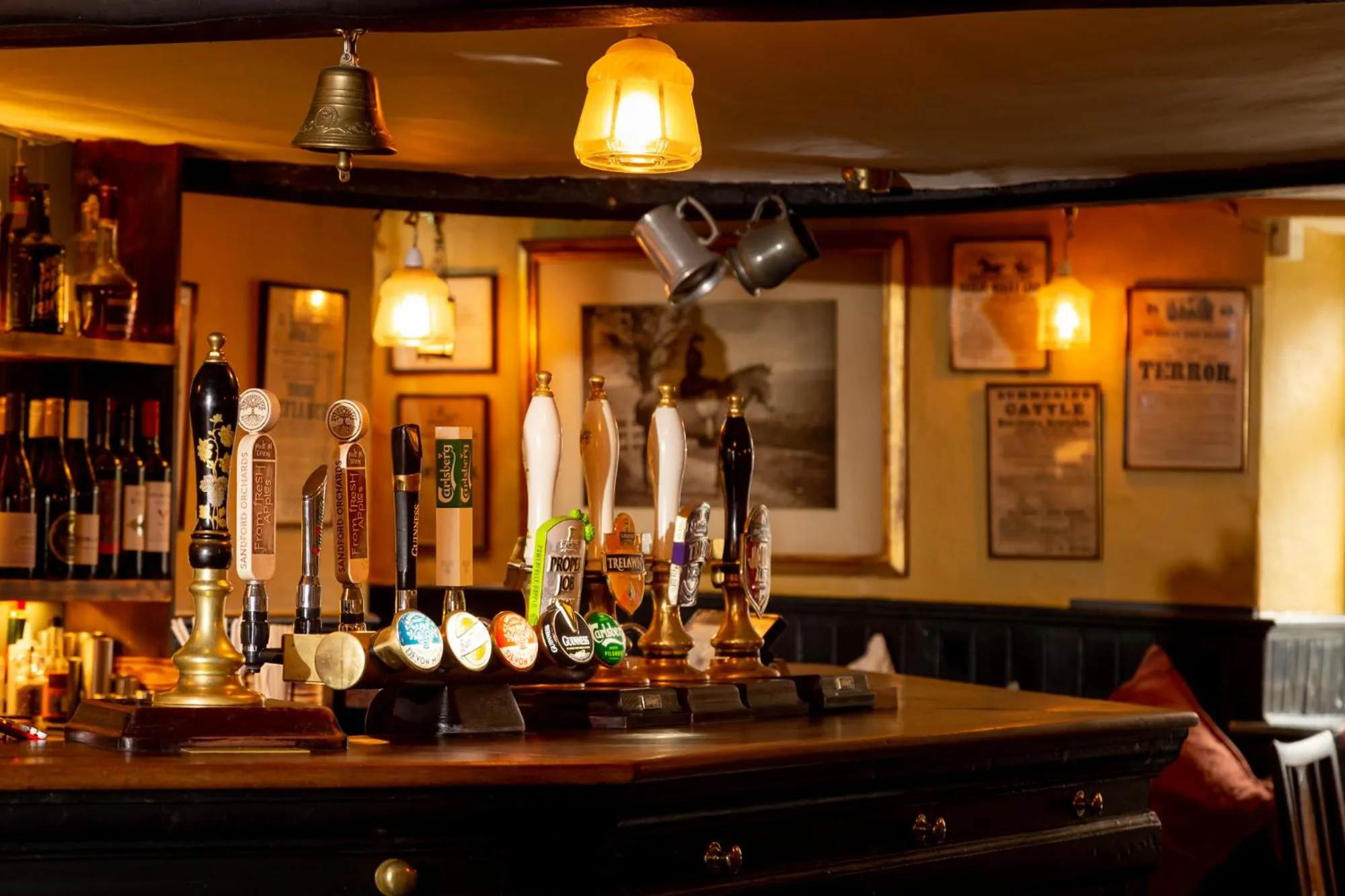 Restaurant/places to eat in Castle Inn