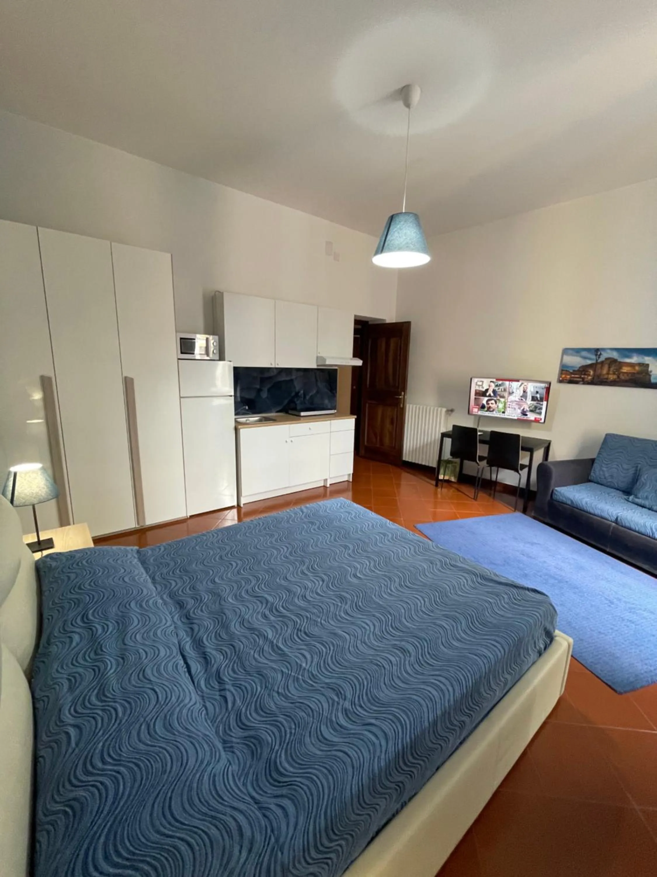 kitchen, Bed in Dante Rooms