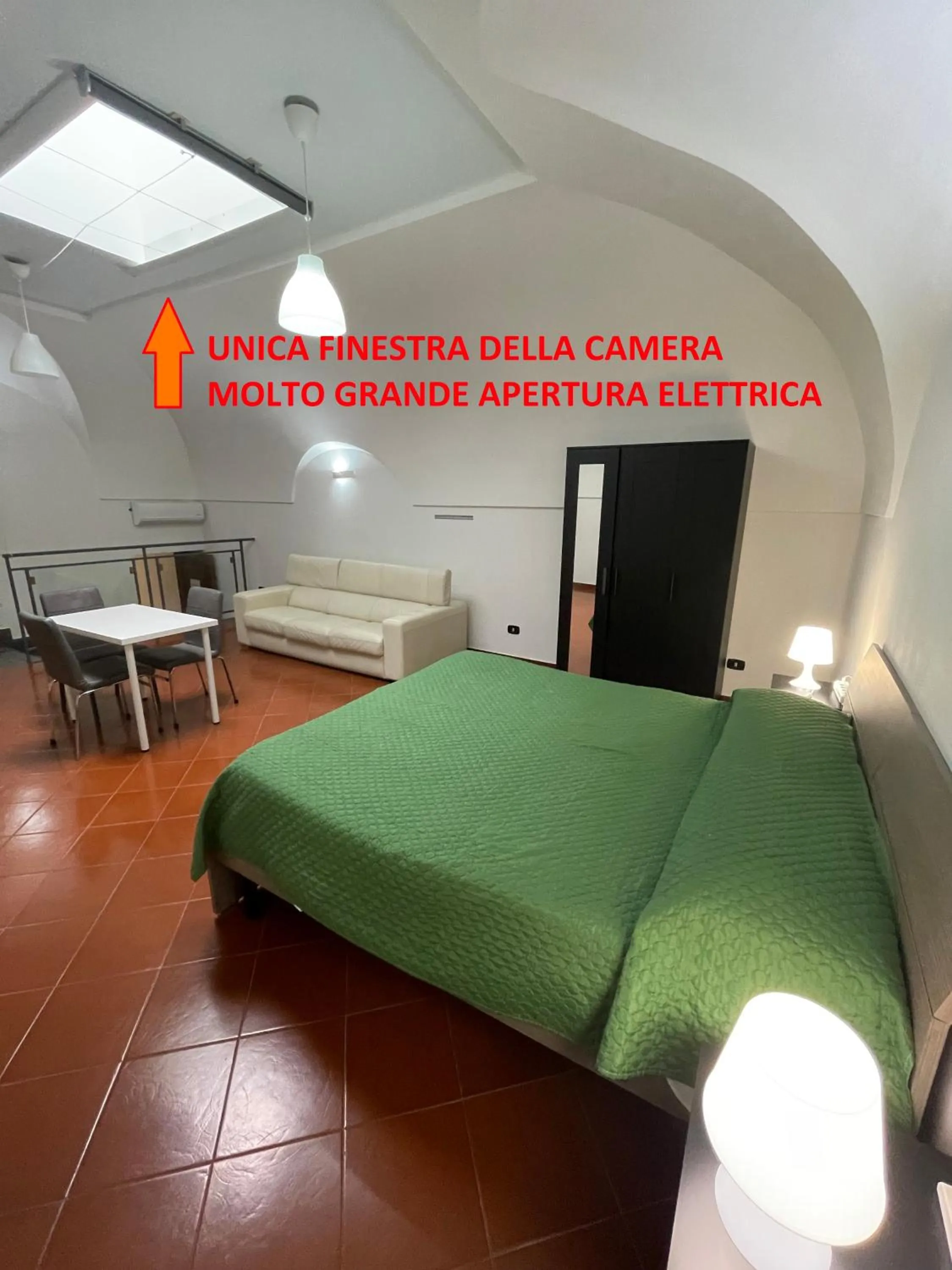 Bedroom, Bed in Dante Rooms