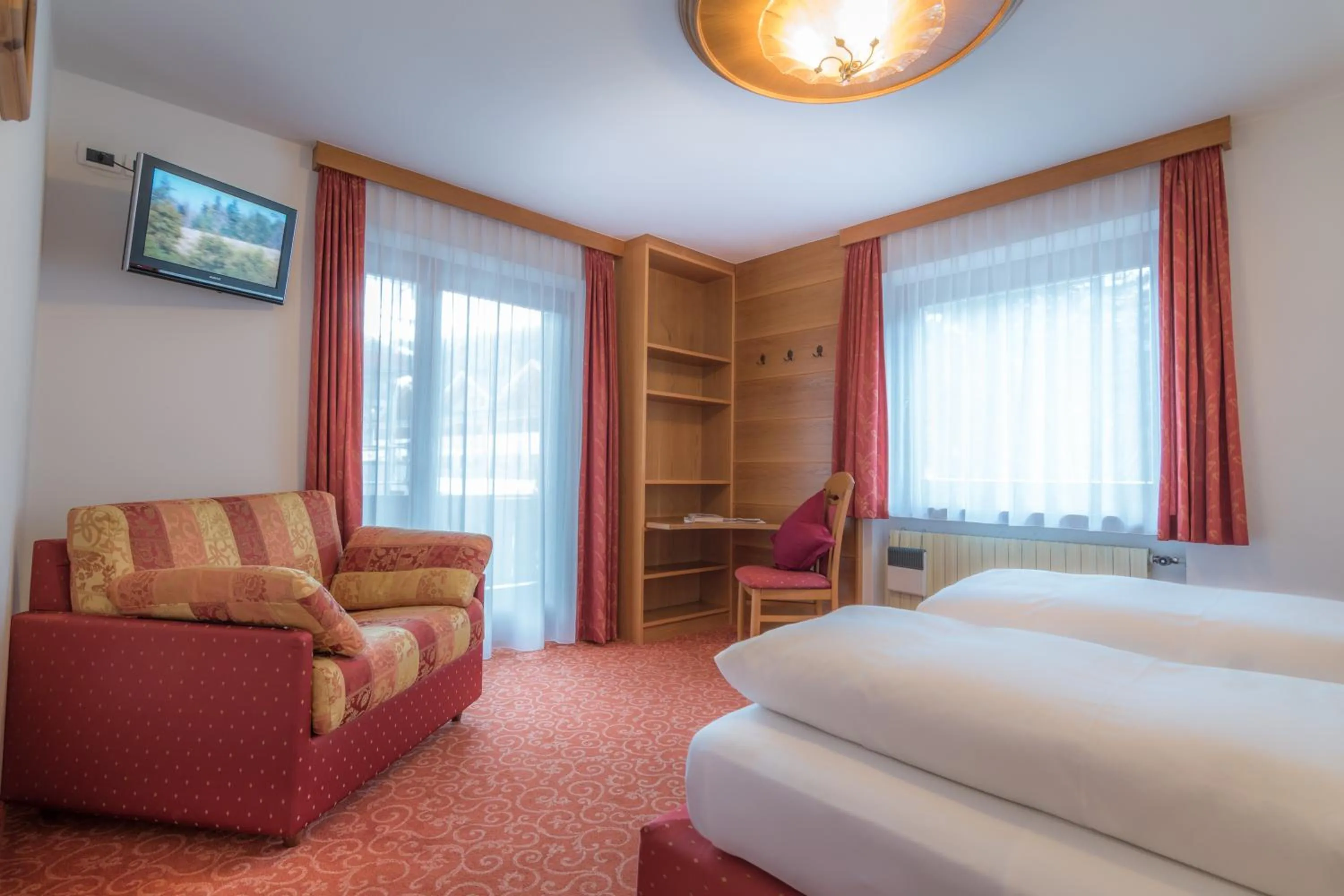 Balcony/Terrace, Bed in Garni La Vara