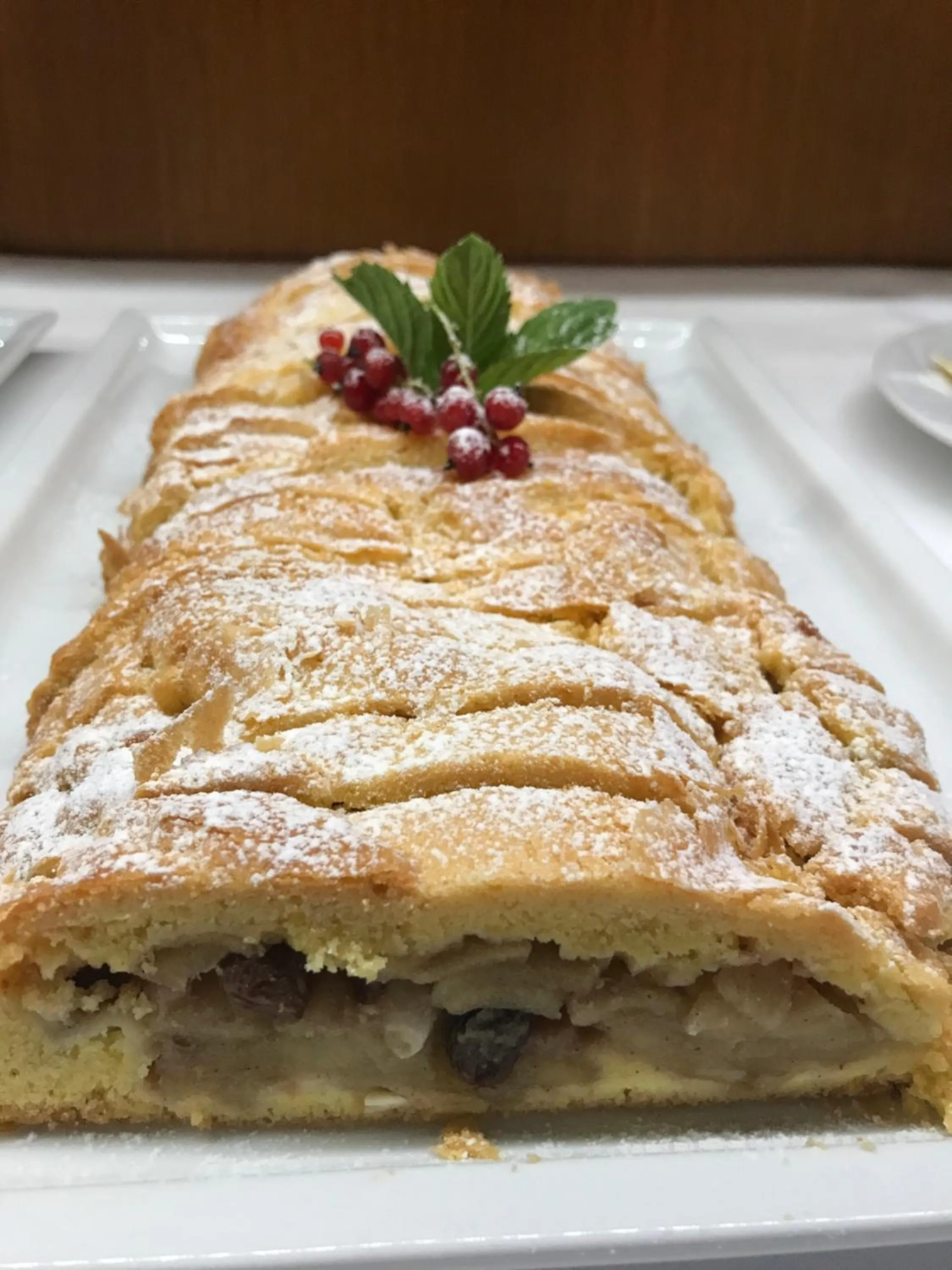 Breakfast in Garni La Vara