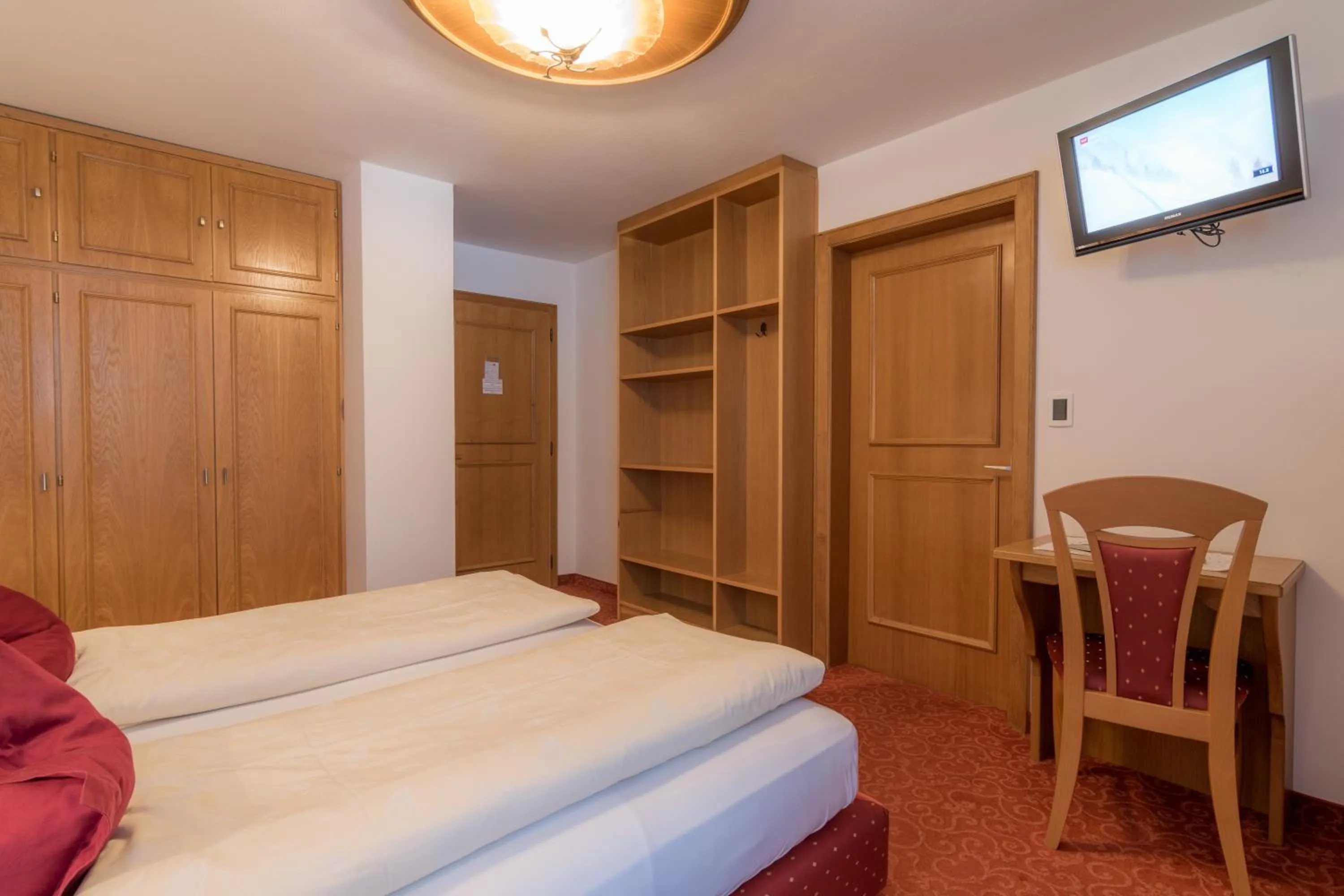 Balcony/Terrace, Bed in Garni La Vara