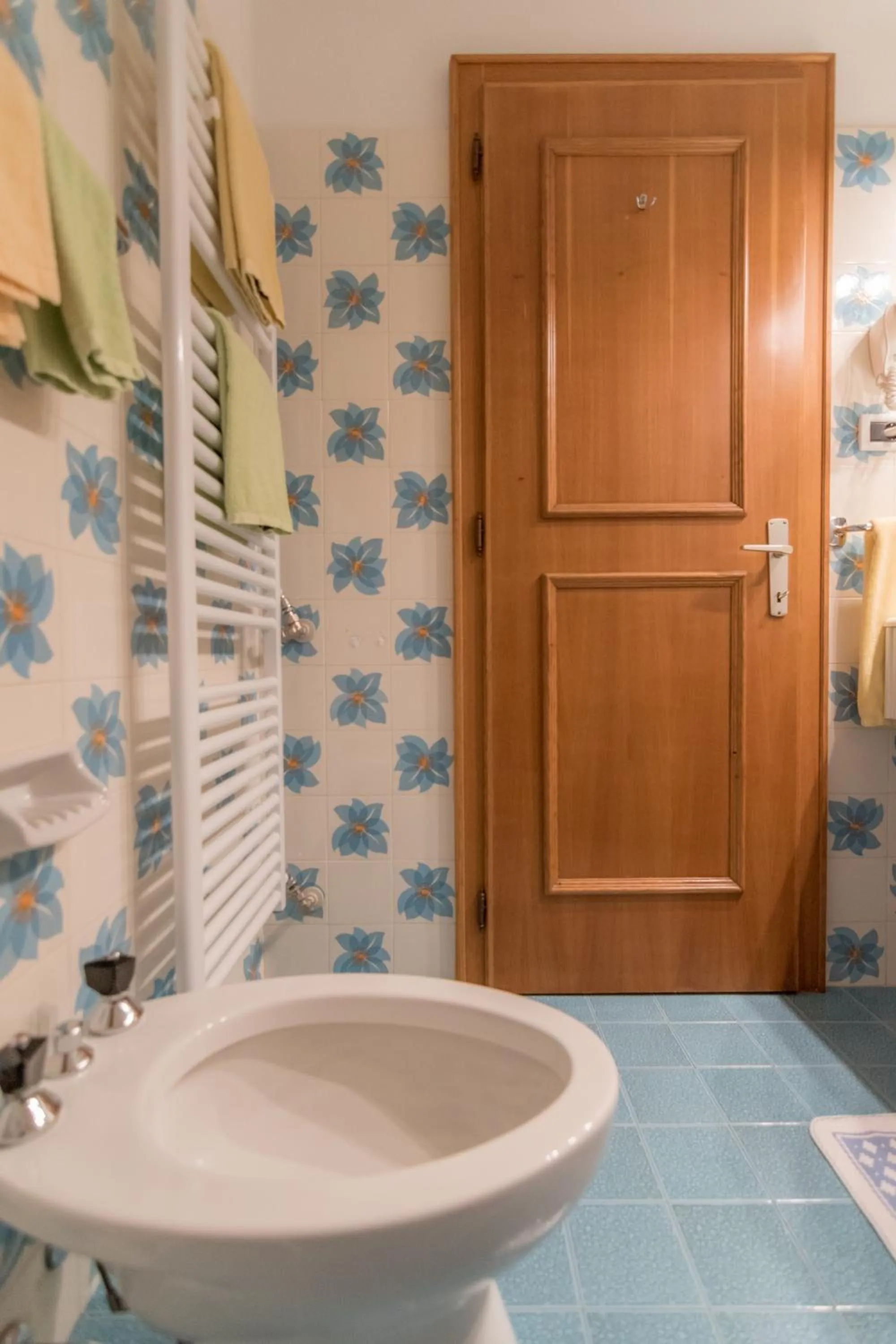 Shower in Garni La Vara