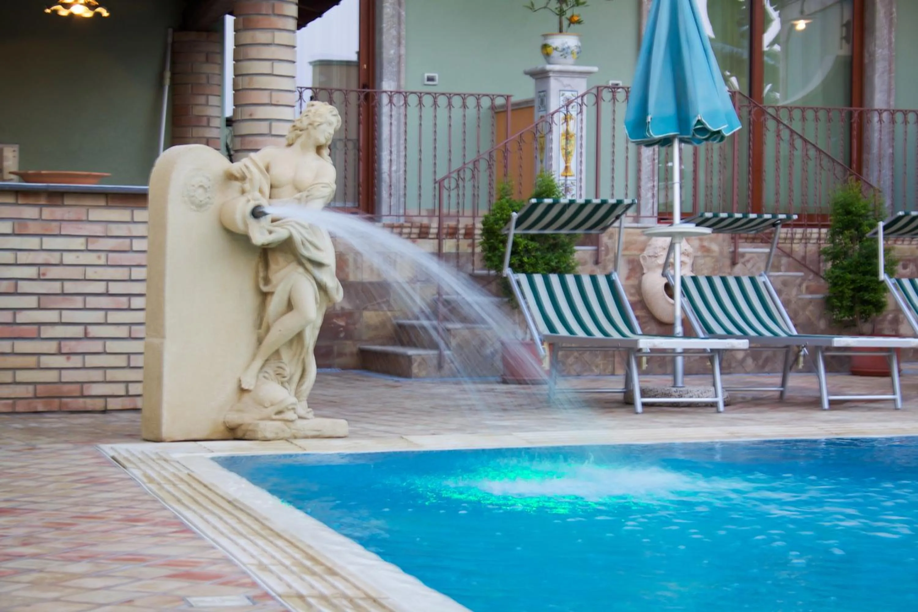Pool view in Villa Cristina