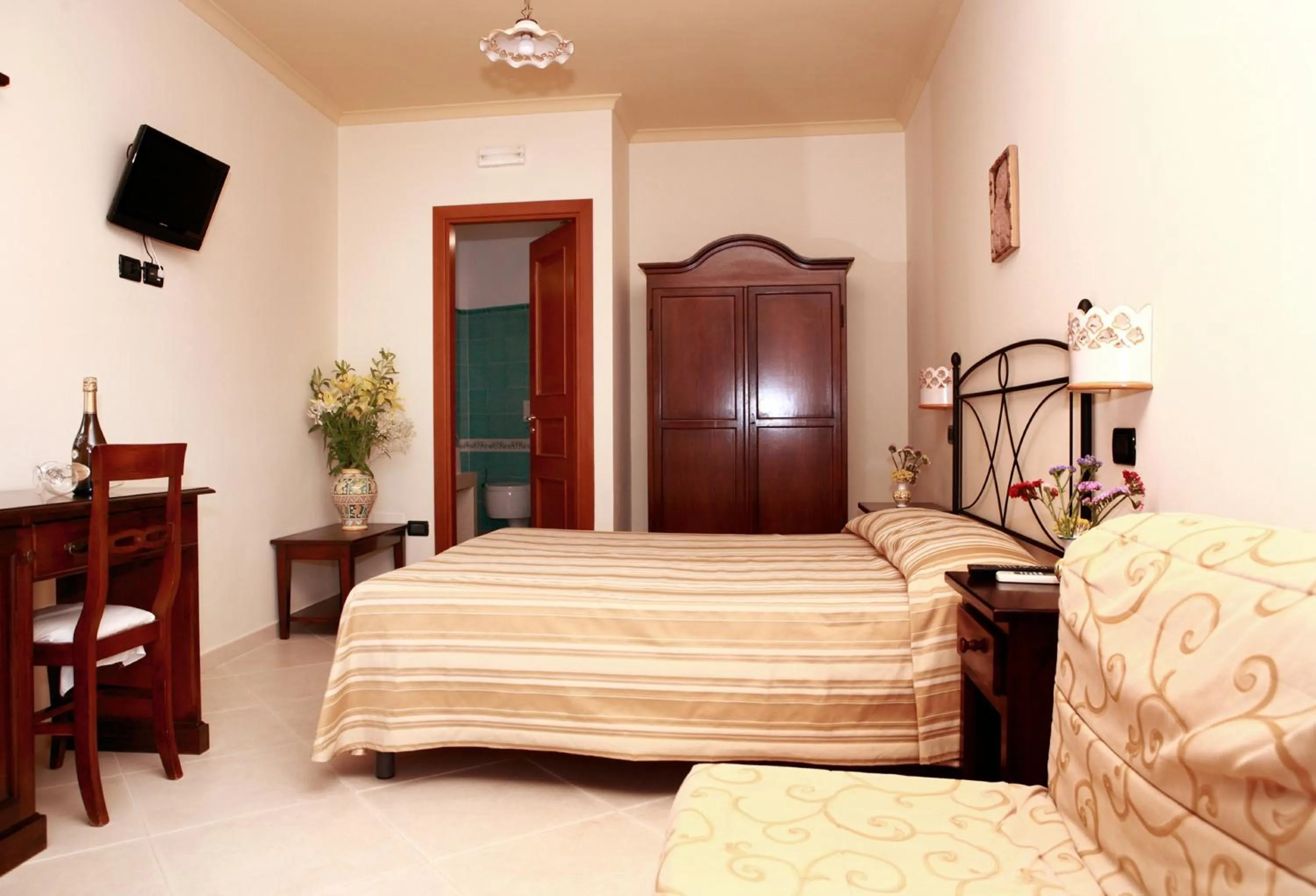 Bedroom, Bed in Villa Cristina