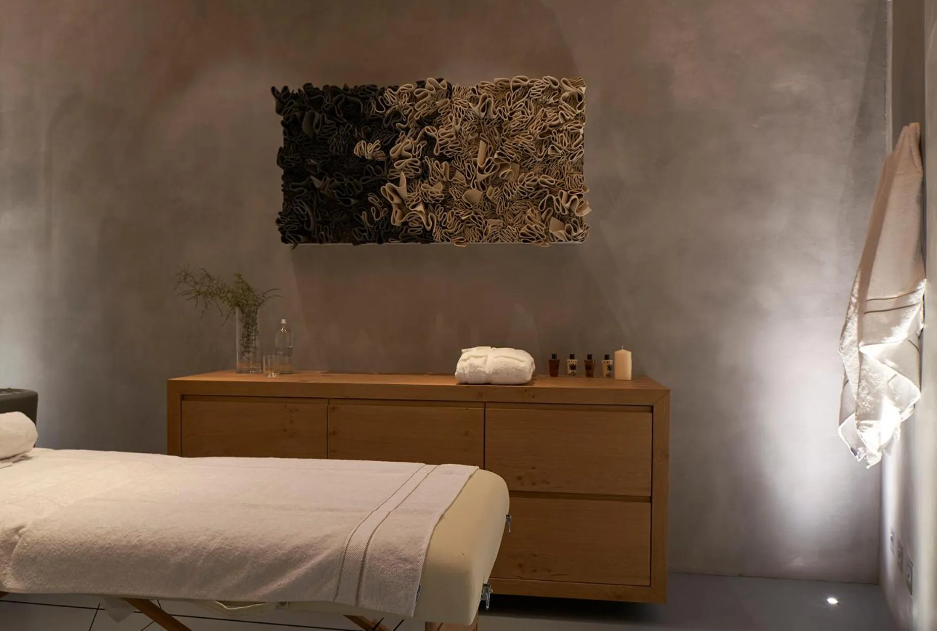 Massage, Bed in Fornace Suite