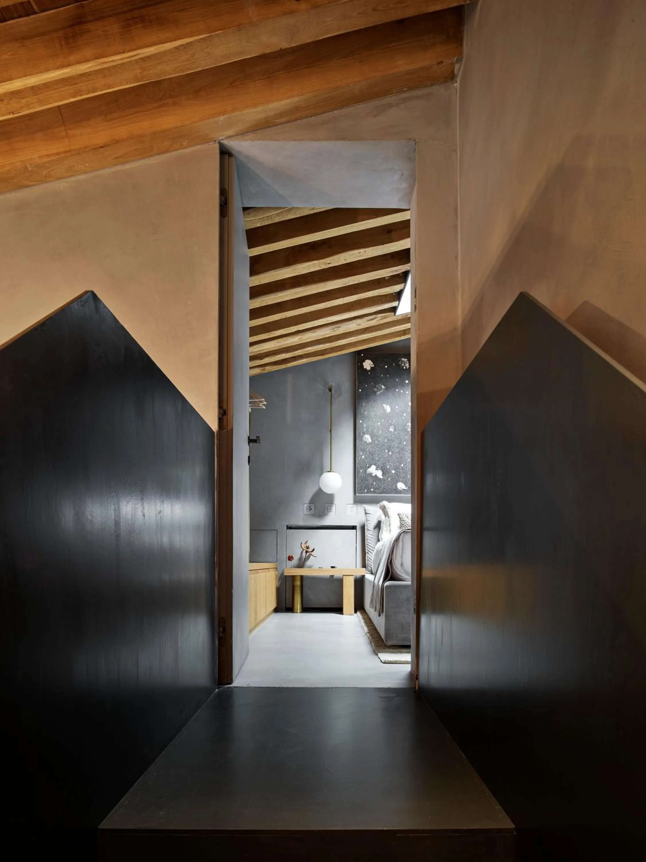 Photo of the whole room in Fornace Suite