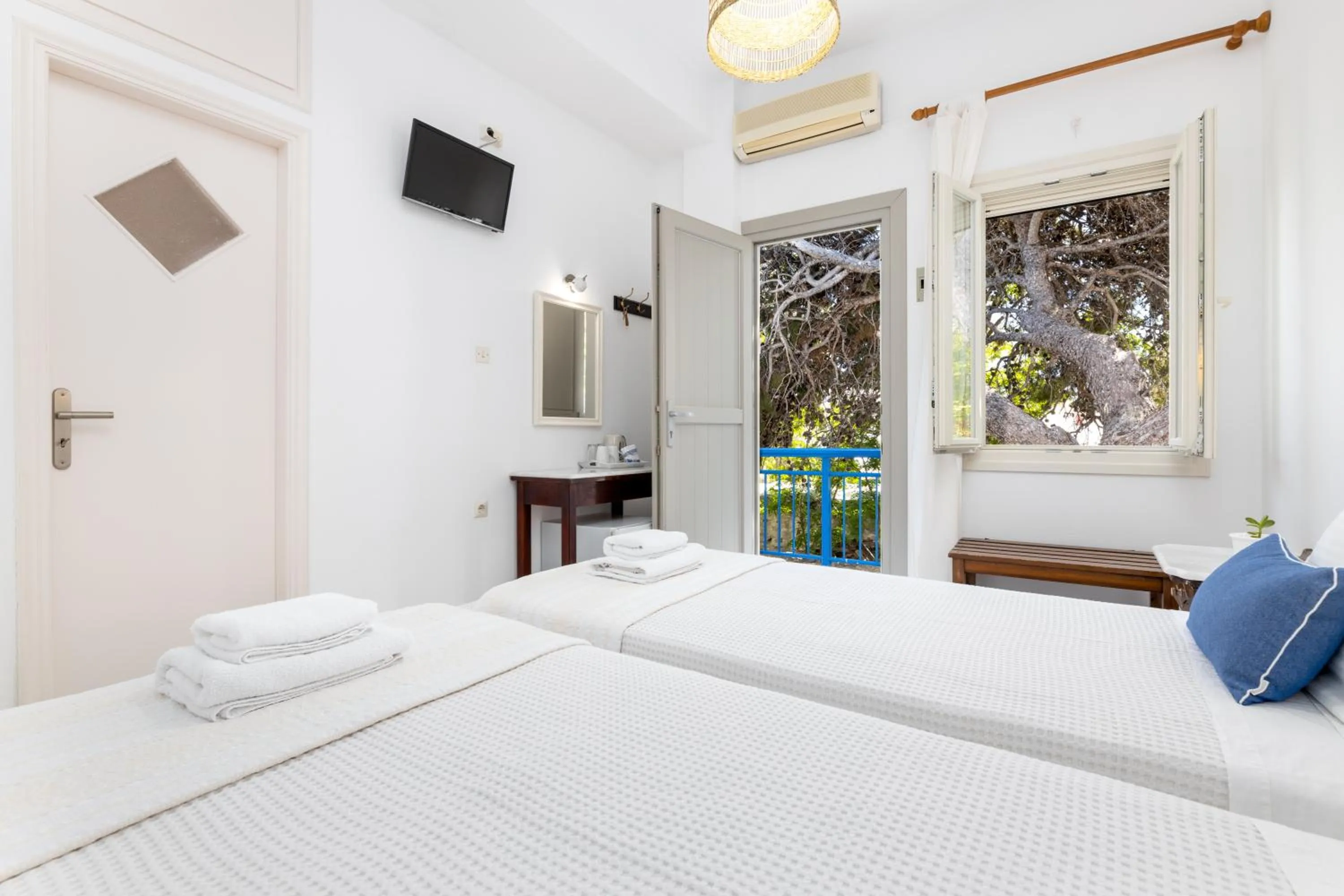 Photo of the whole room, Bed in Hotel Dina