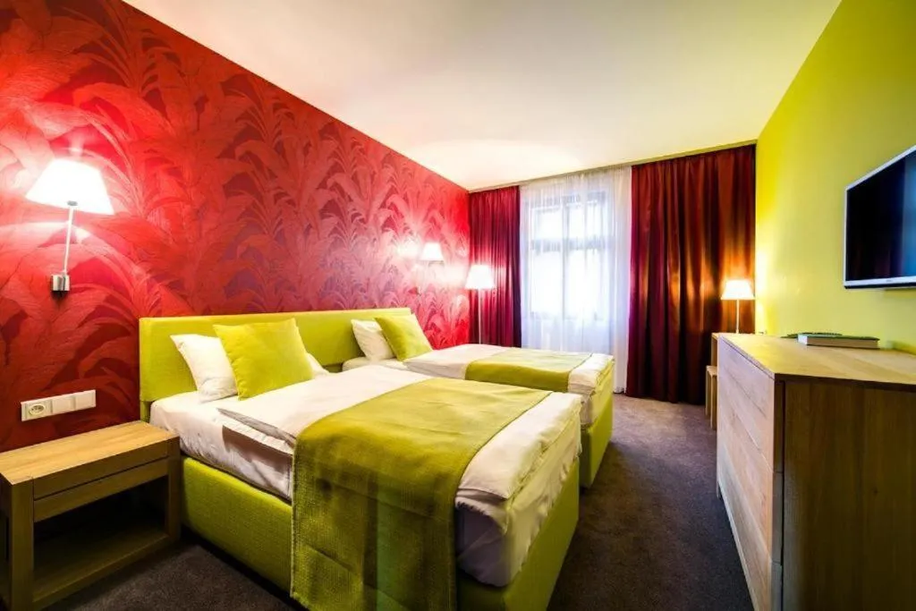 Bed in Hotel Restaurant Darwin