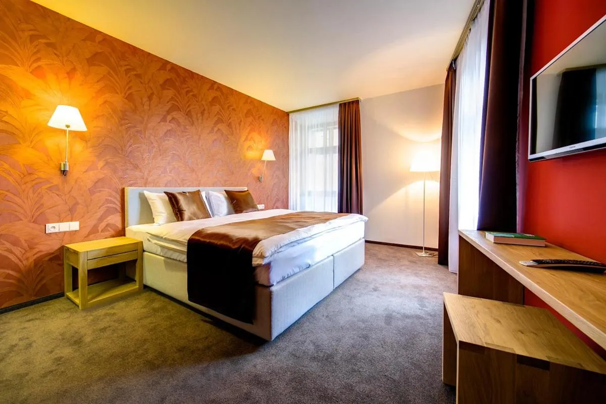 Bed in Hotel Restaurant Darwin