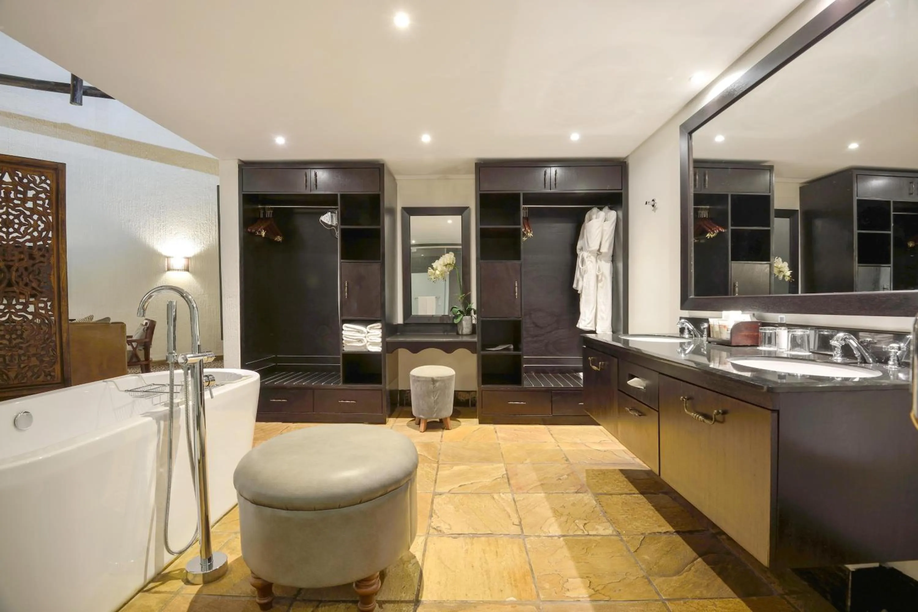 Bathroom in Bakubung Bush Lodge