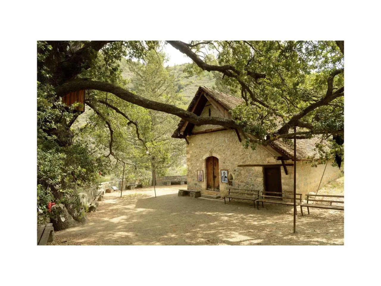 Nearby landmark in Casale Panayiotis