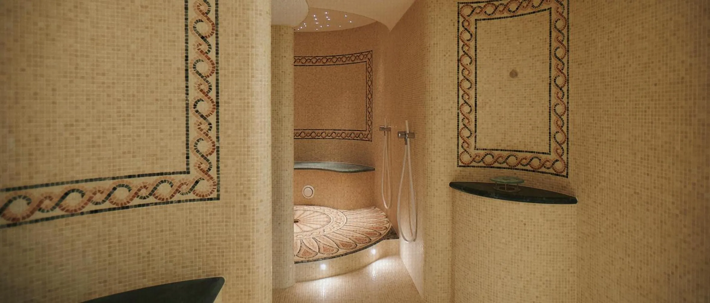 Steam room in Casale Panayiotis