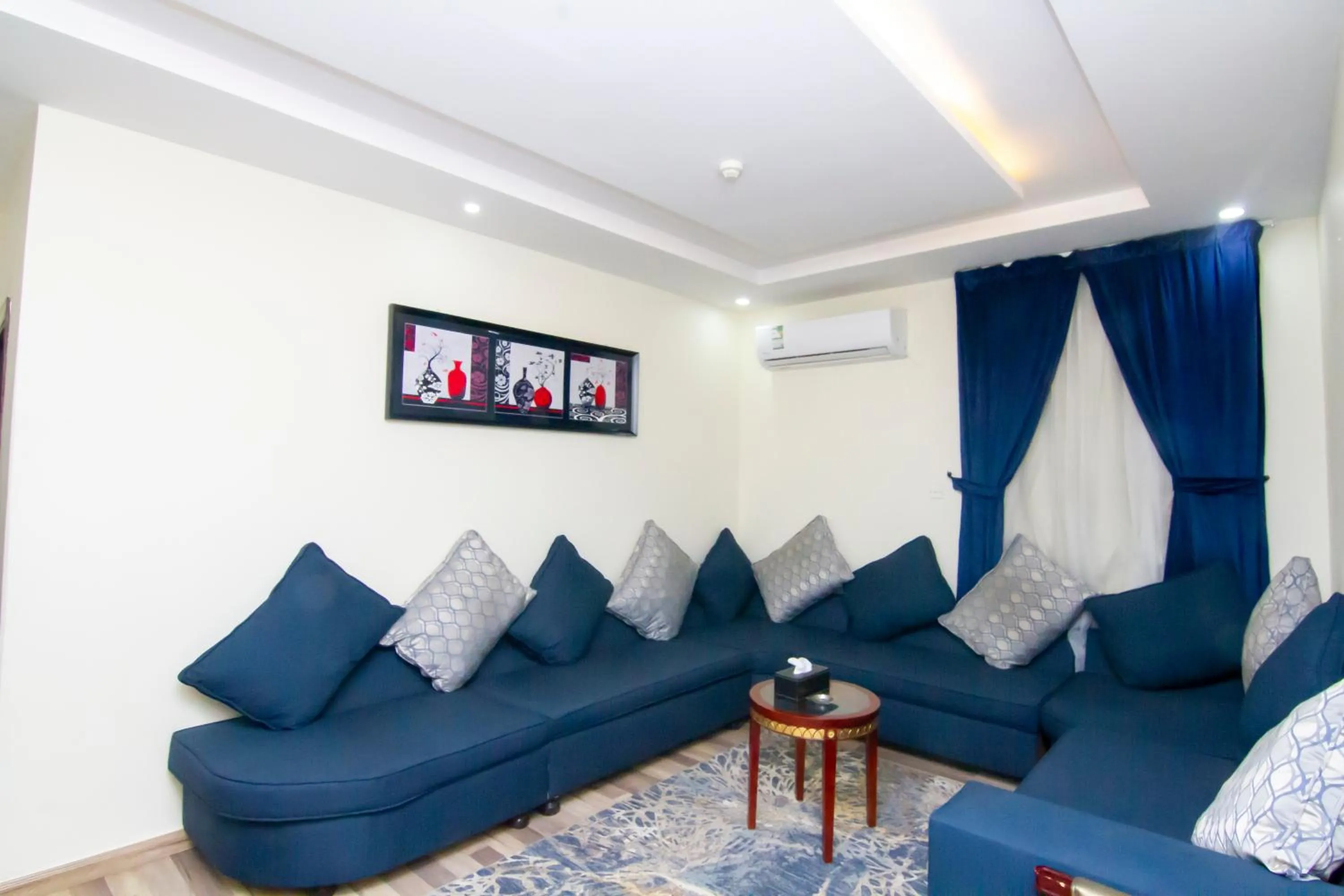 Living room in ال متعب سويتس الفلاح 1