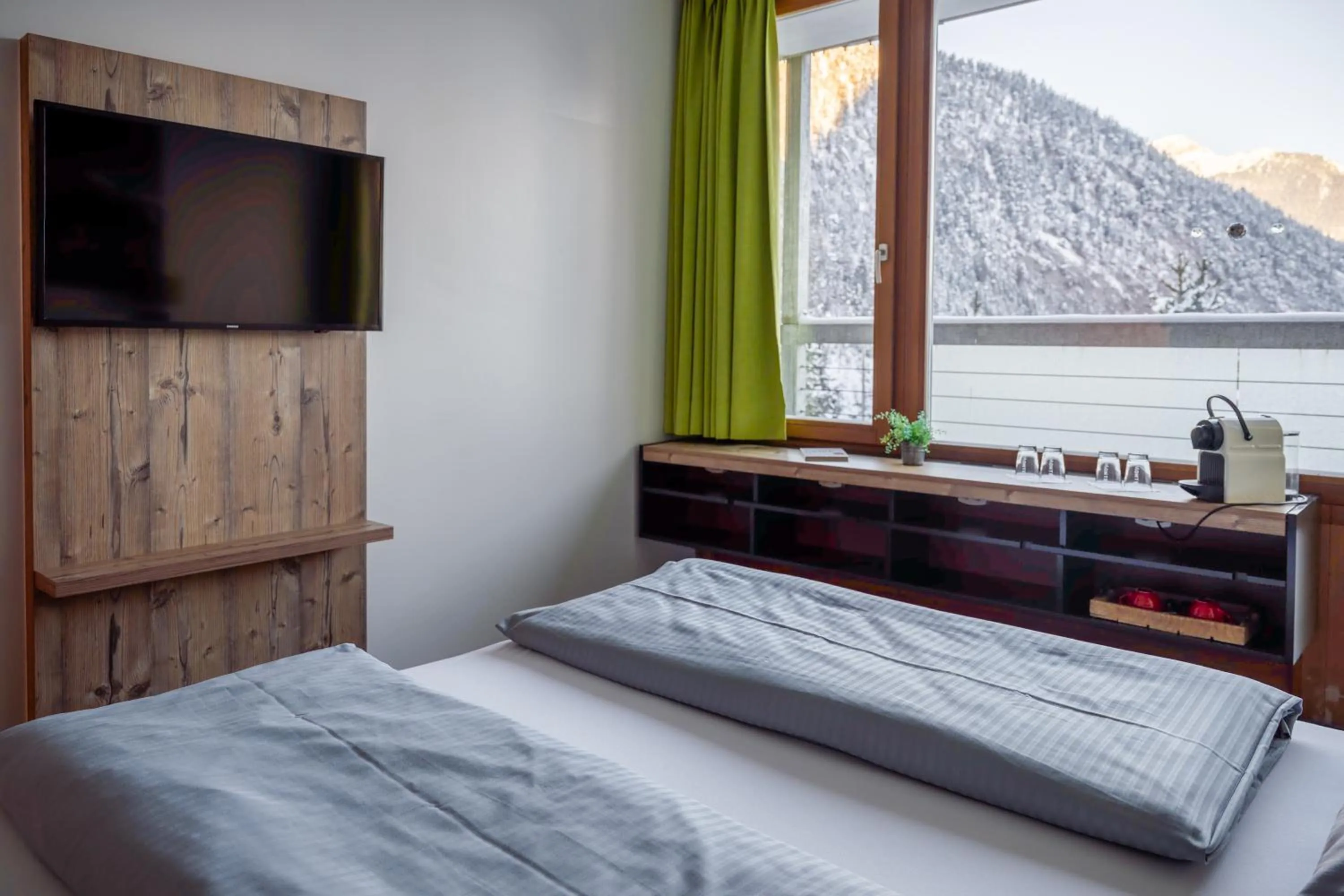 TV and multimedia, Bed in DORMERO BeHo Zugspitze