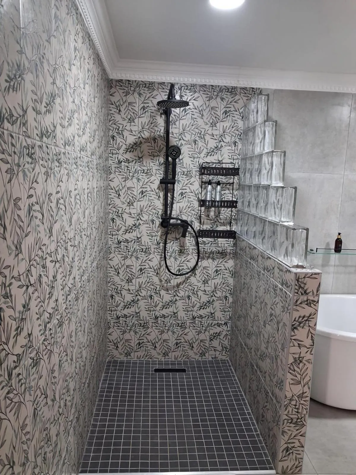 Shower in Bohemian Guesthouse - Pretoria